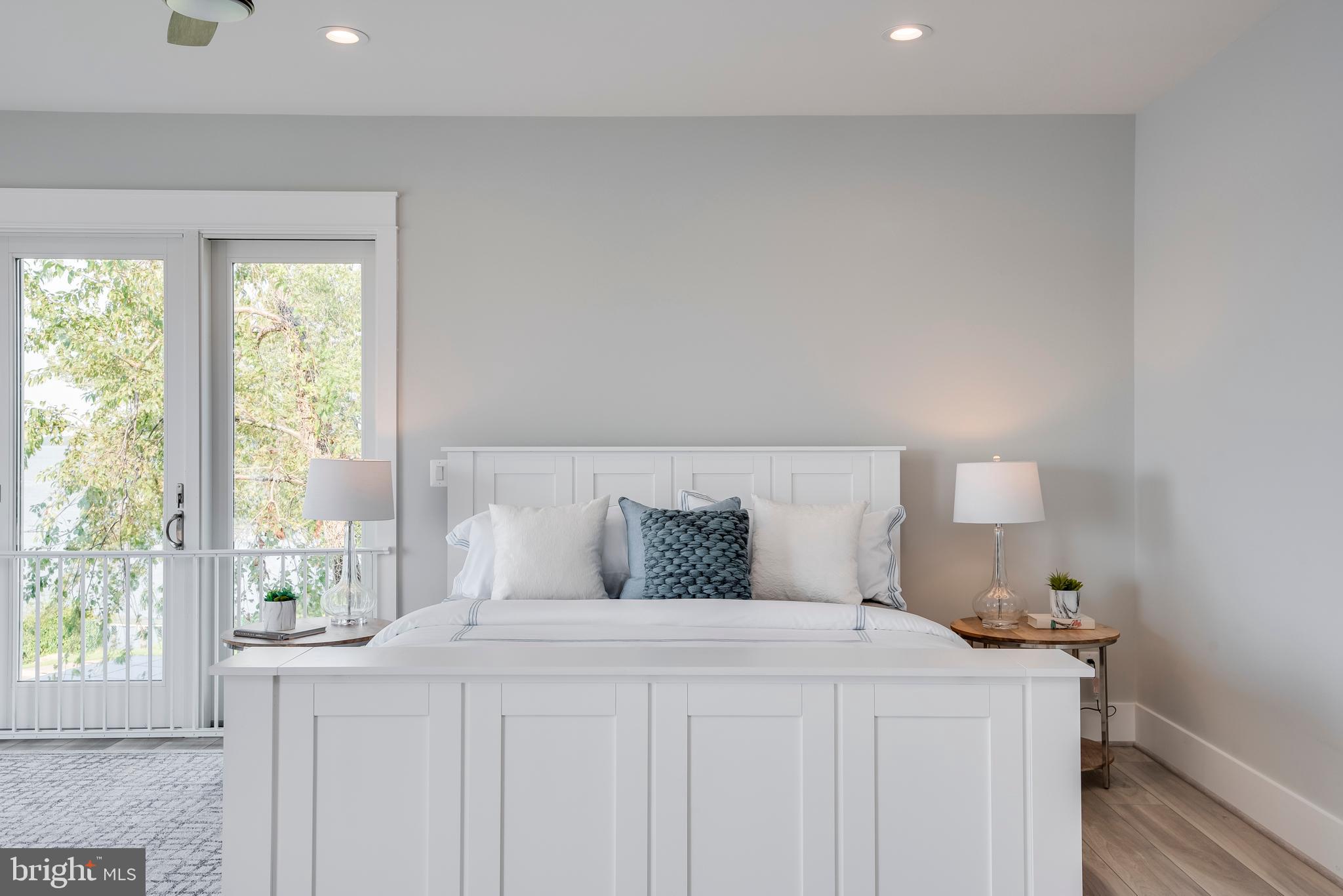 BROADWATER BEACH - Residential