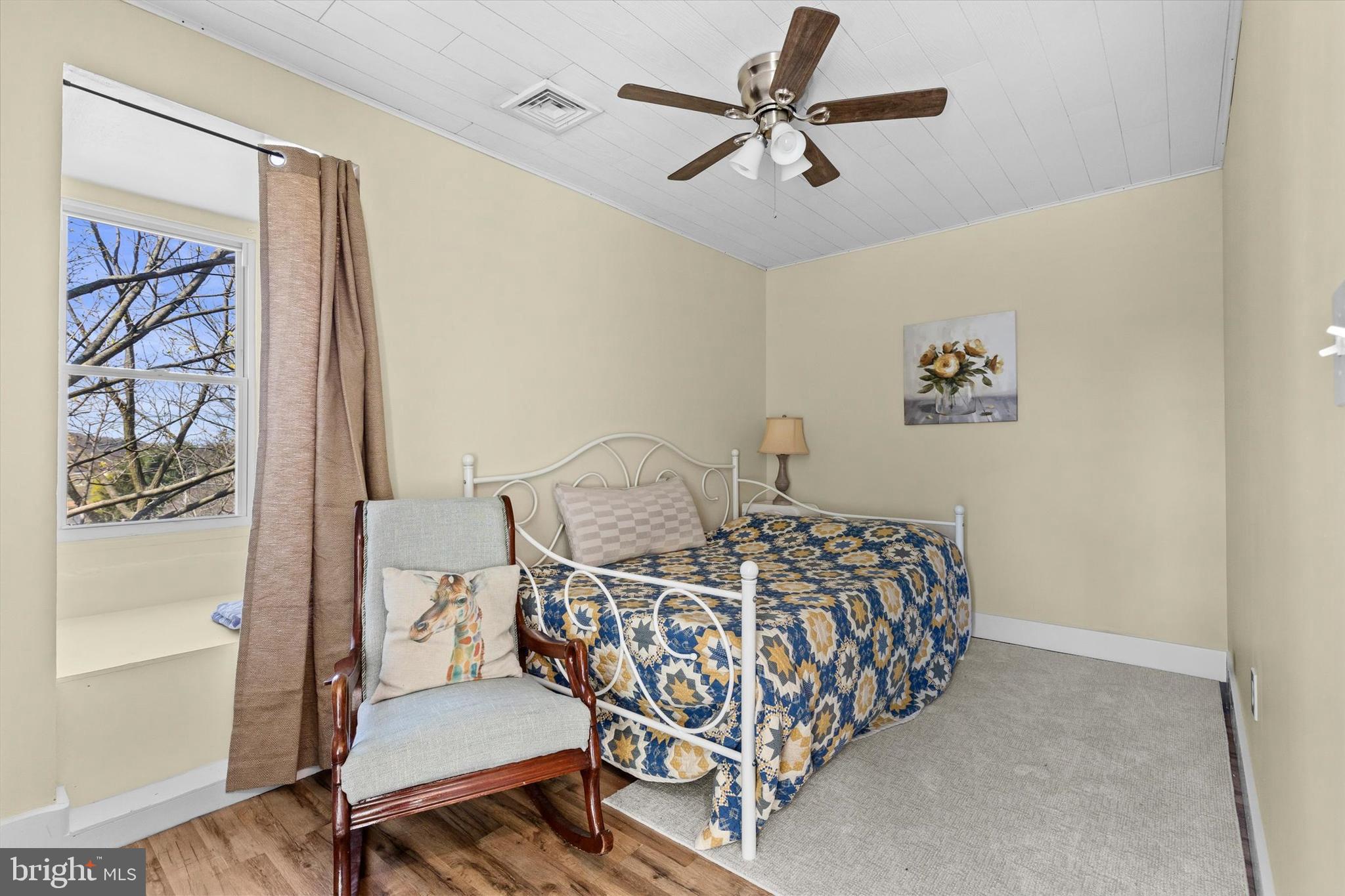 WINDSOR TWP - Residential