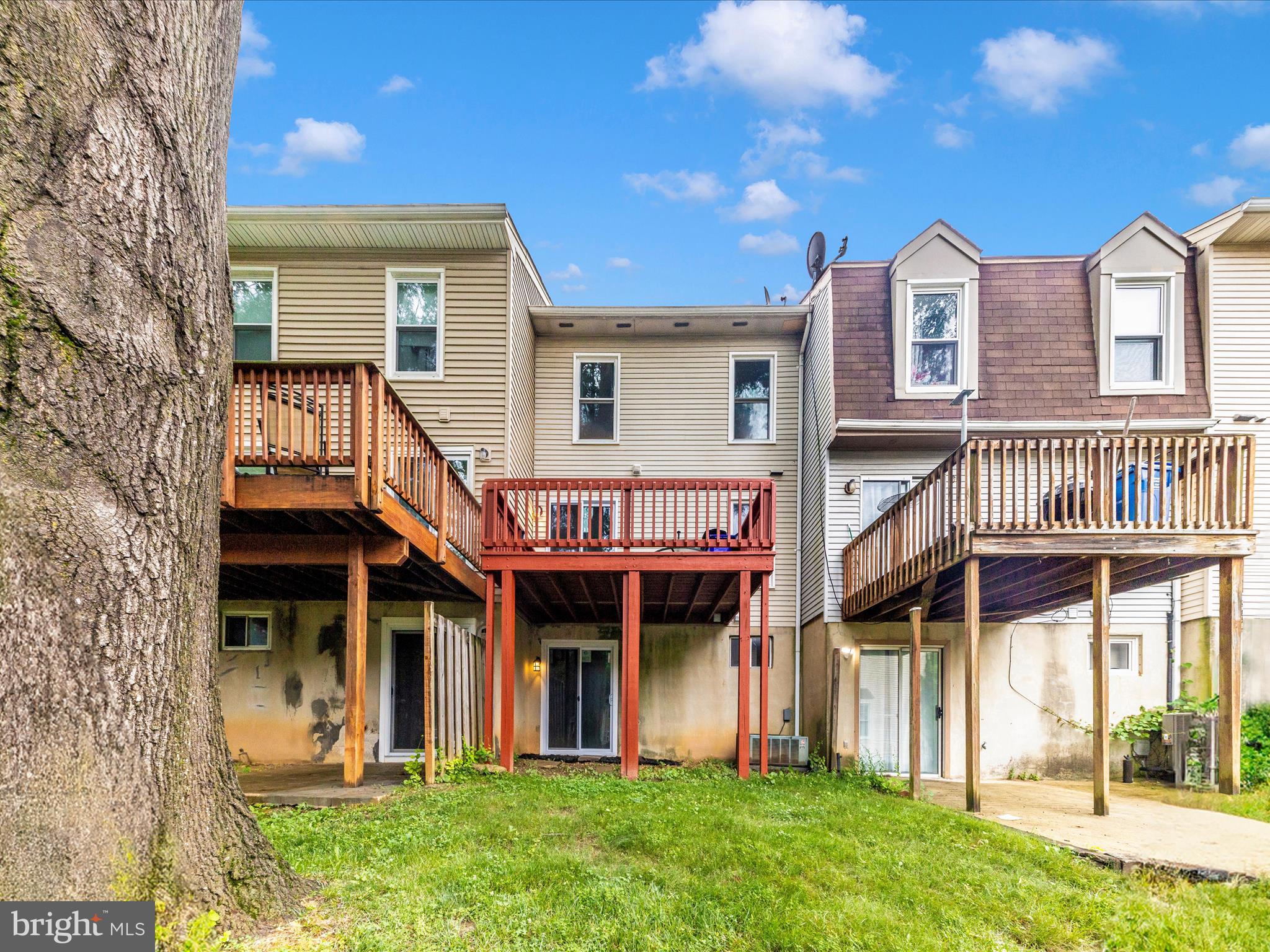 GREENCASTLE MANOR - Residential