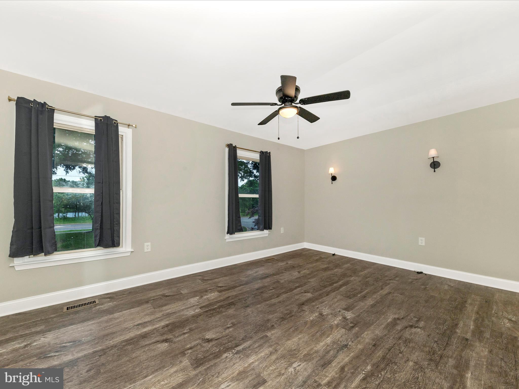 GREENCASTLE MANOR - Residential