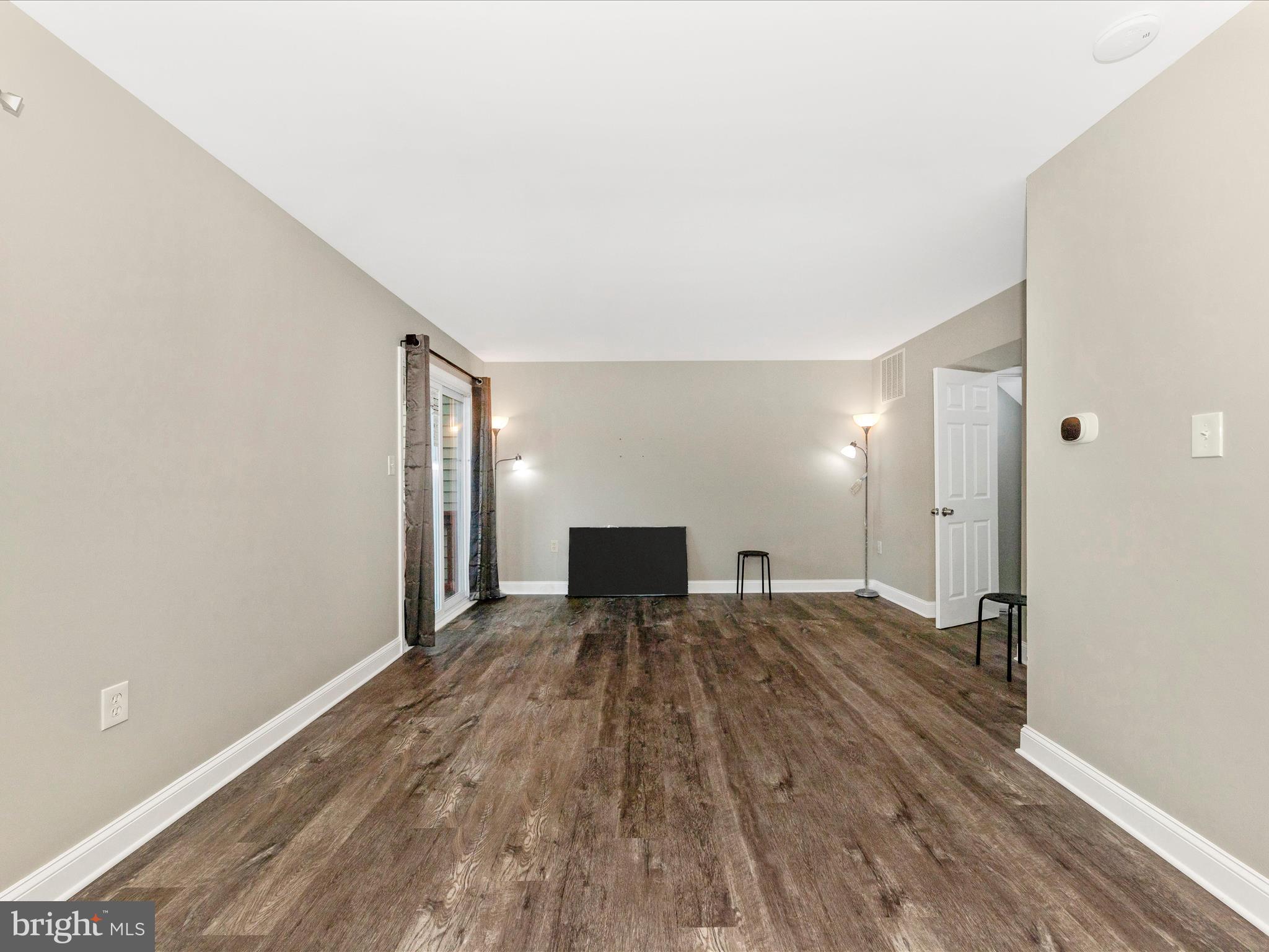 GREENCASTLE MANOR - Residential