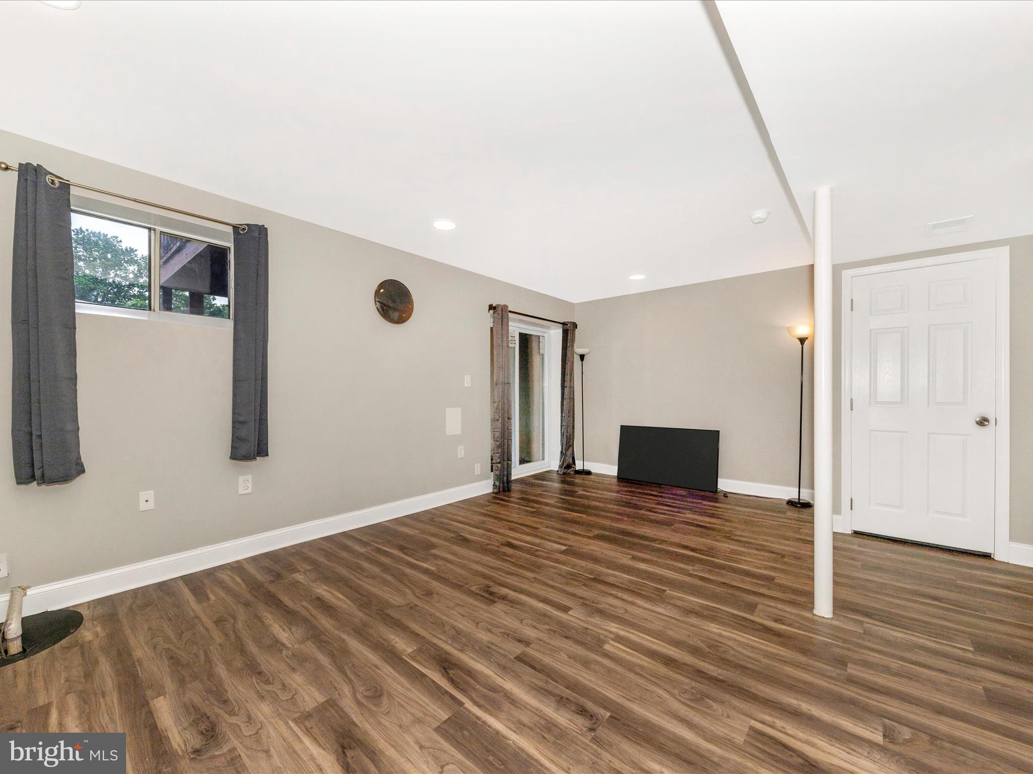 GREENCASTLE MANOR - Residential