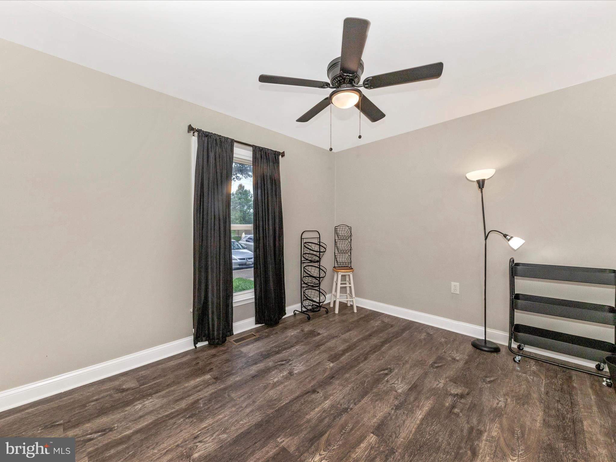 GREENCASTLE MANOR - Residential