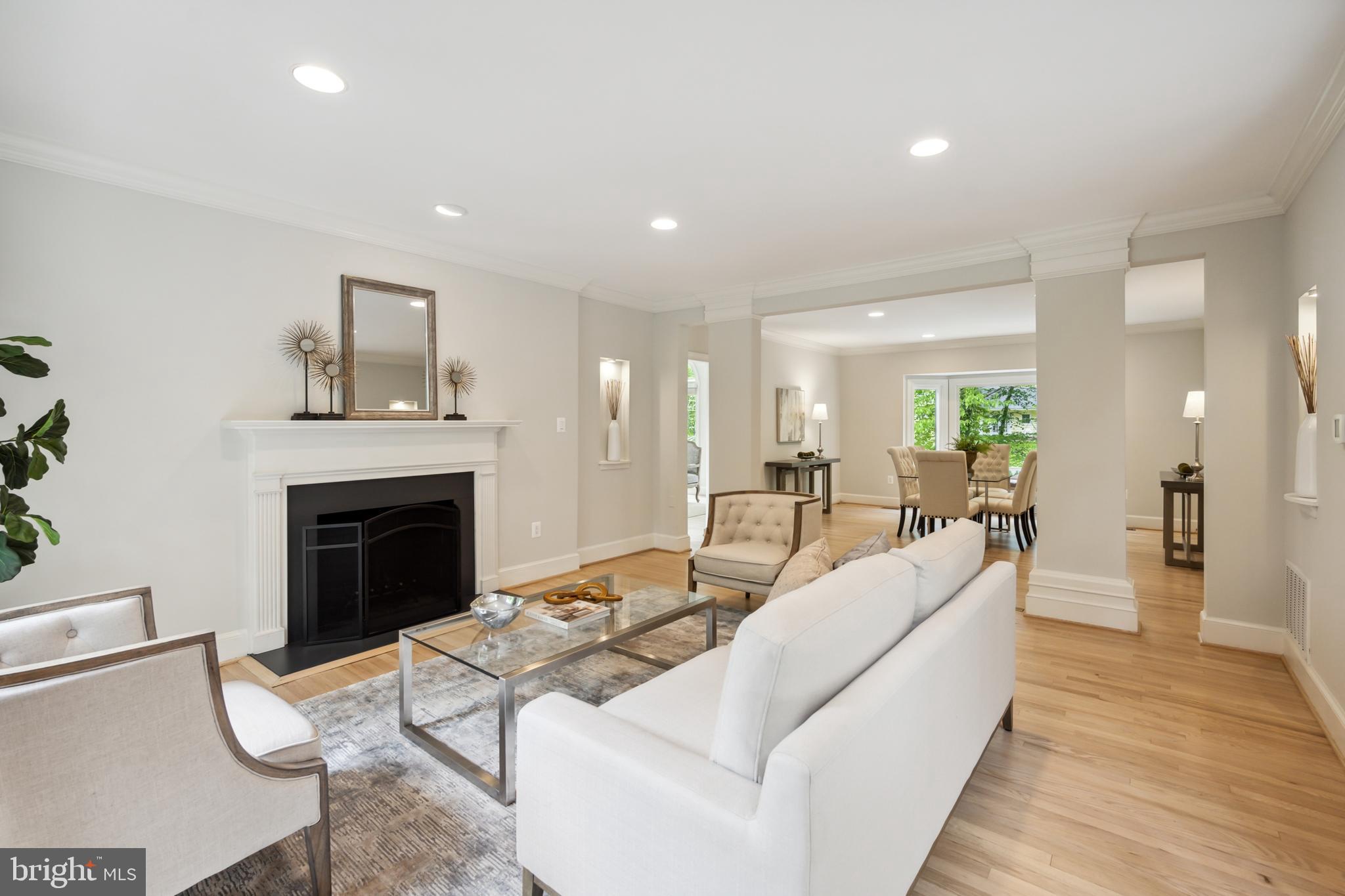 LANGLEY OAKS - Residential