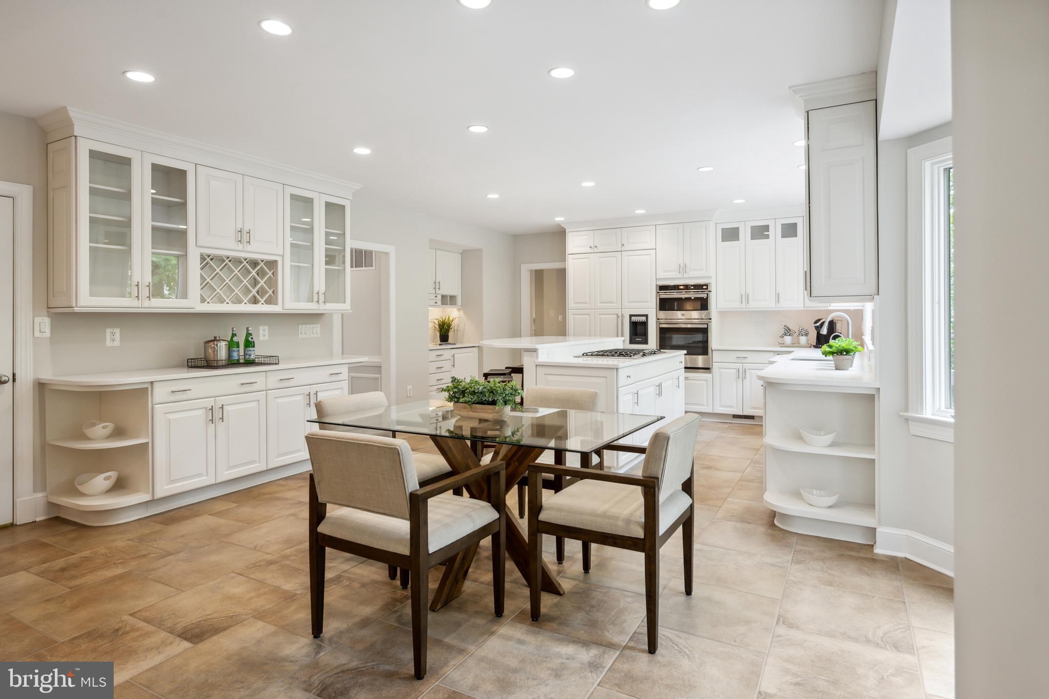 LANGLEY OAKS - Residential
