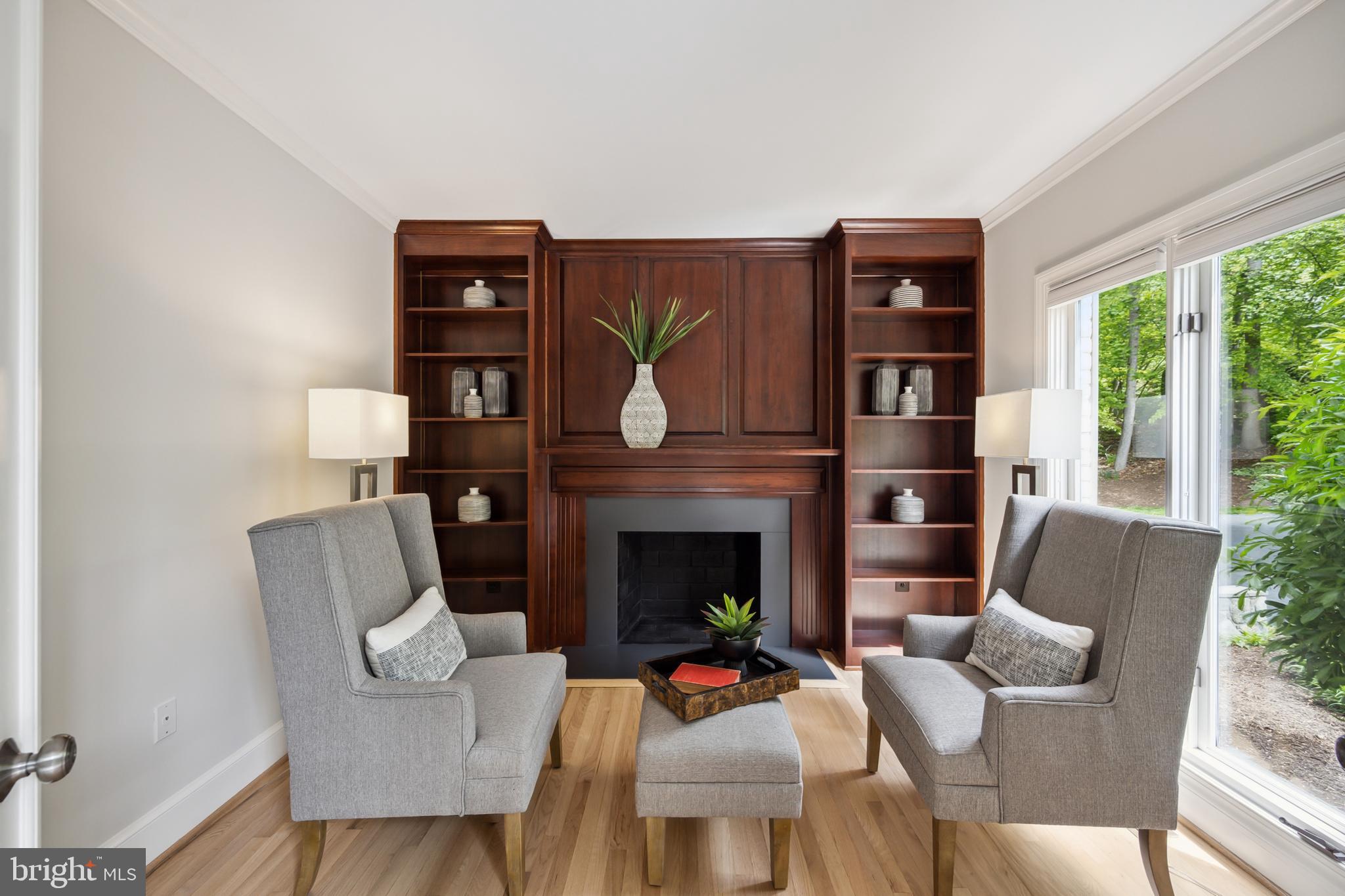 LANGLEY OAKS - Residential