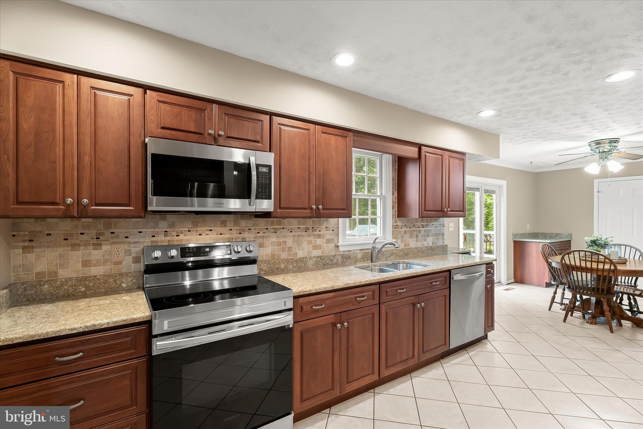 STONE HOUSE VILLAGE - Residential