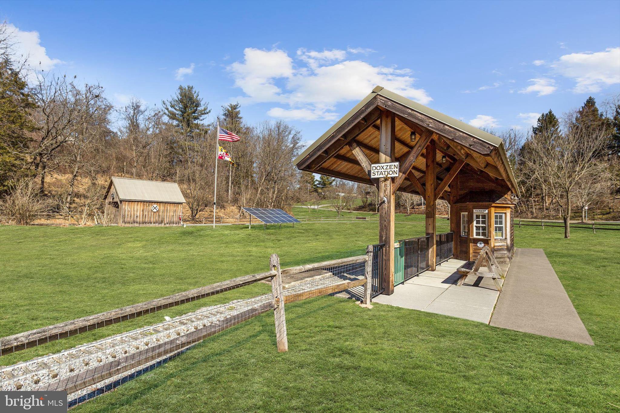 STONE HOUSE VILLAGE - Residential