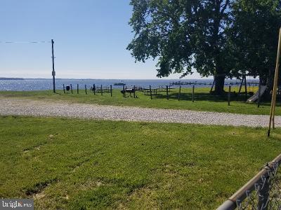 FEATHERSTONE SHORES - Residential