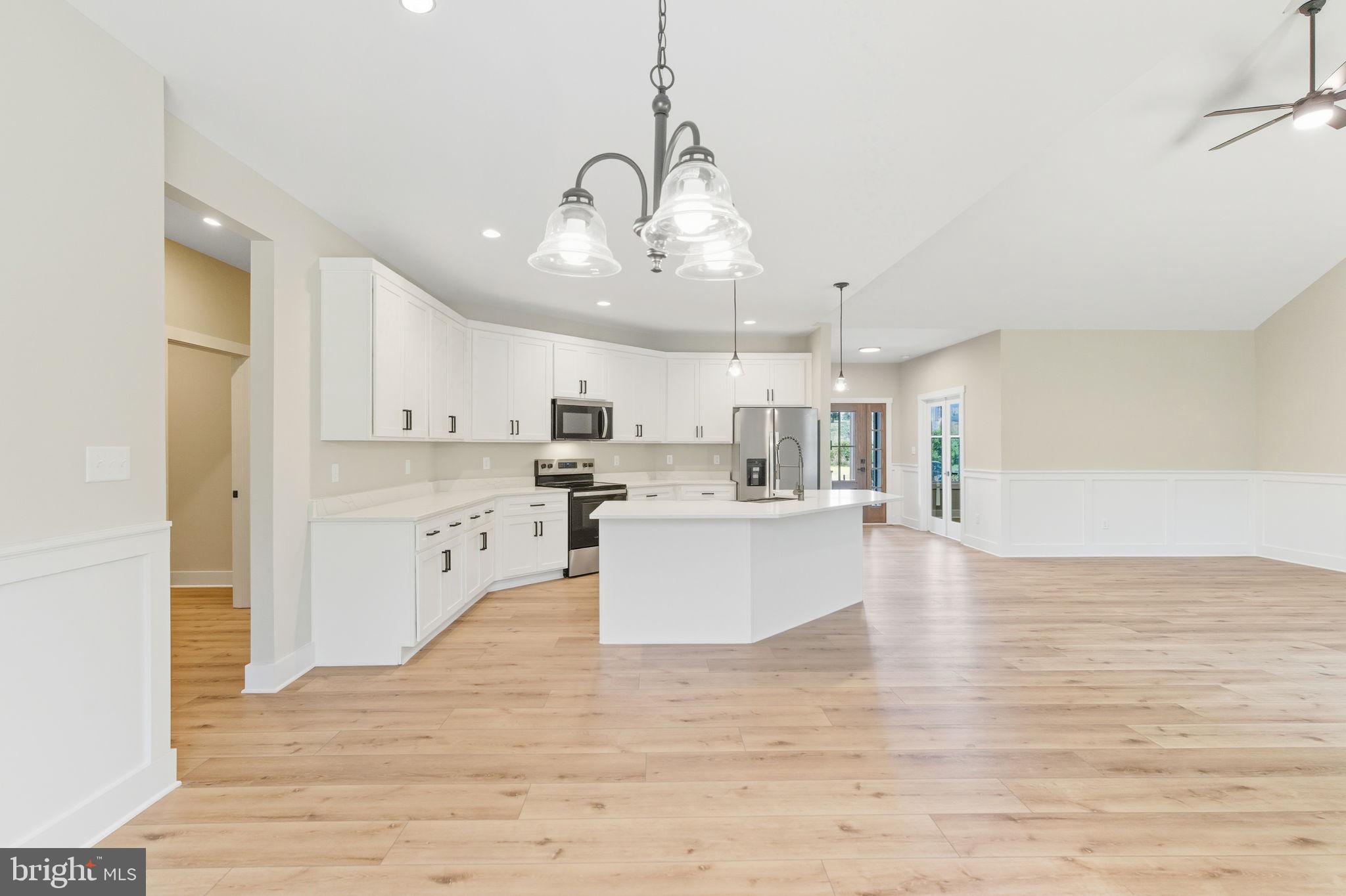 HALLMARK GLEN - Residential