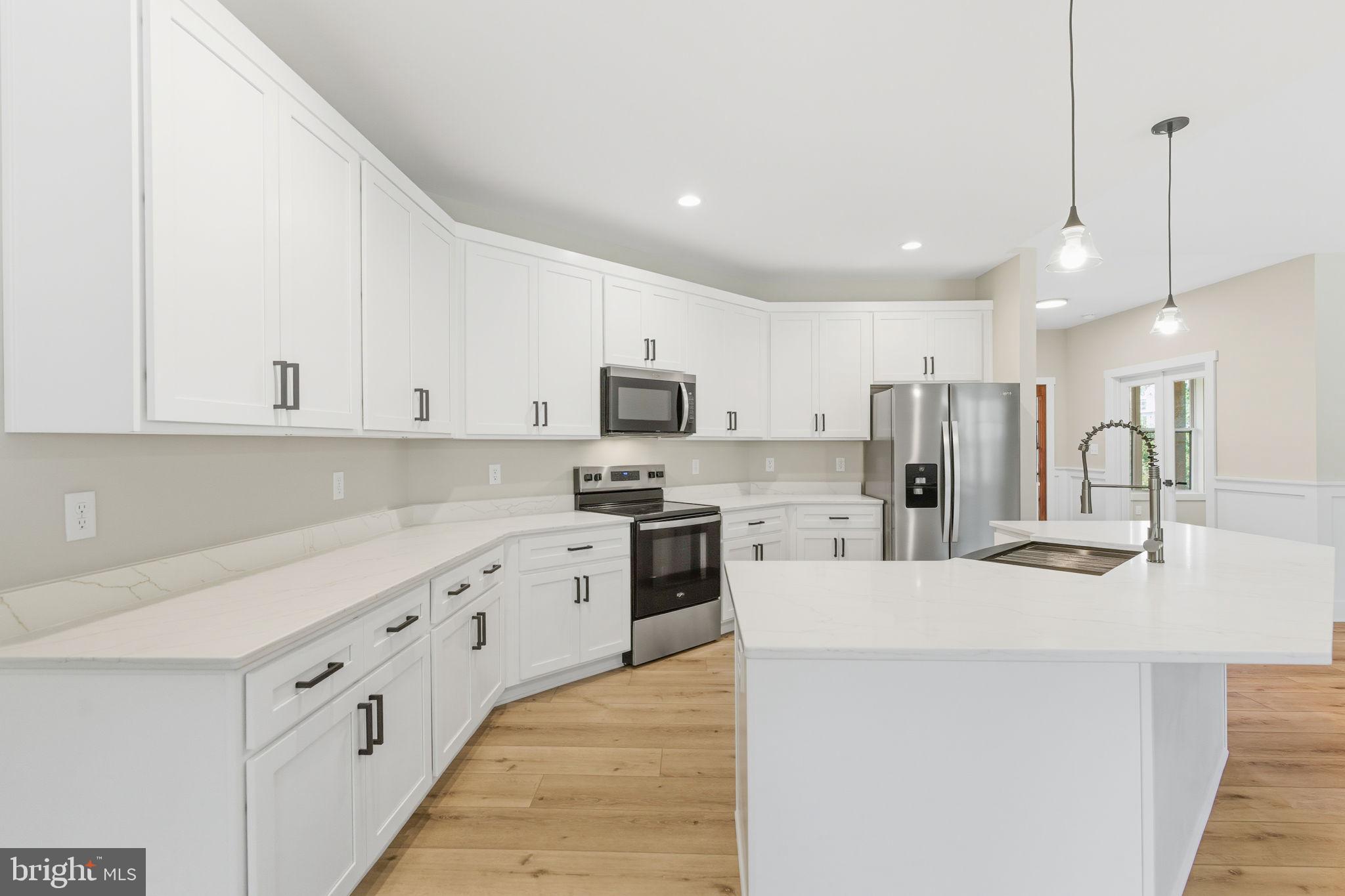 HALLMARK GLEN - Residential