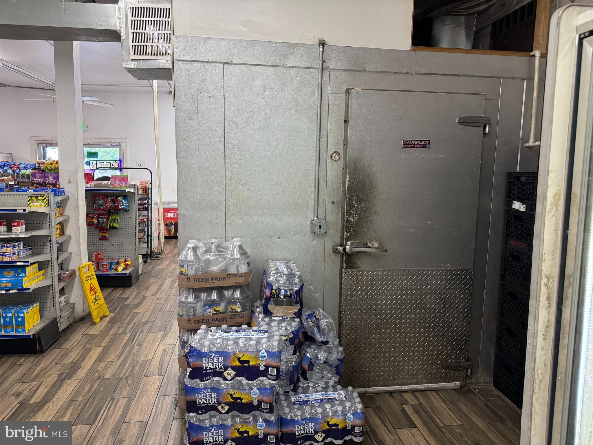 CURTIS BAY - Commercial Sale