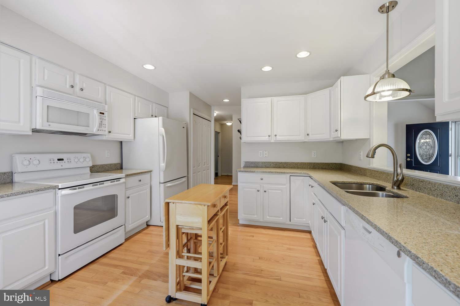 THE HOLLY'S - Residential