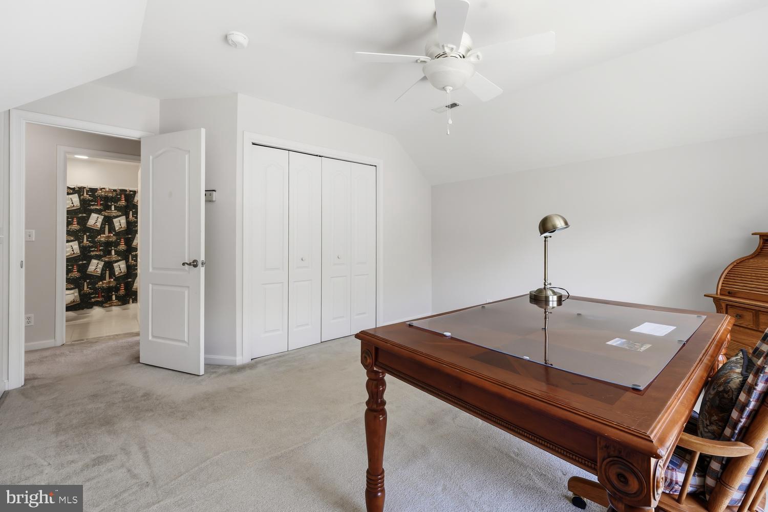 THE HOLLY'S - Residential