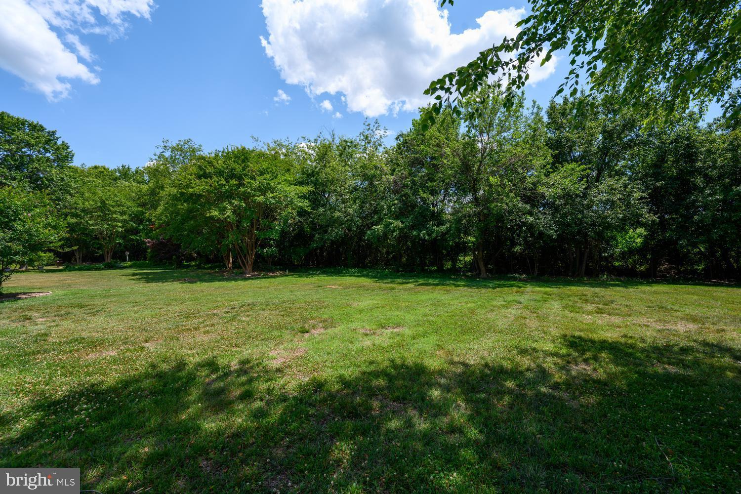 THE HOLLY'S - Residential