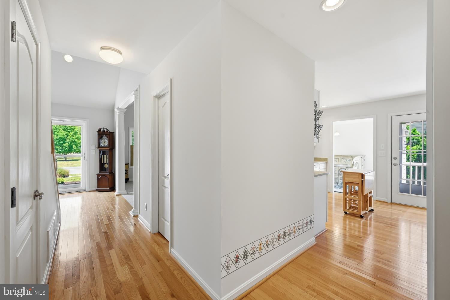 THE HOLLY'S - Residential