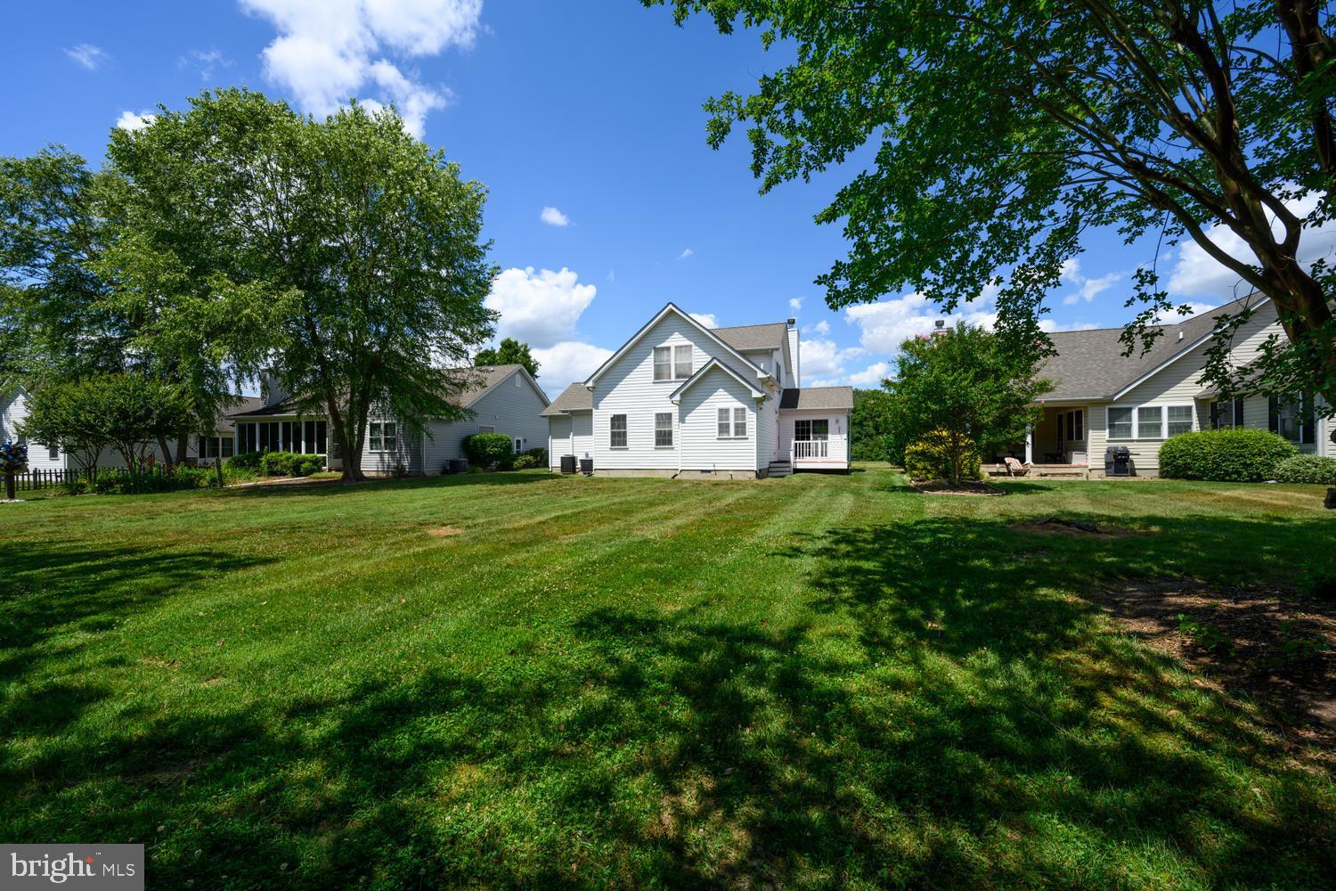 THE HOLLY'S - Residential