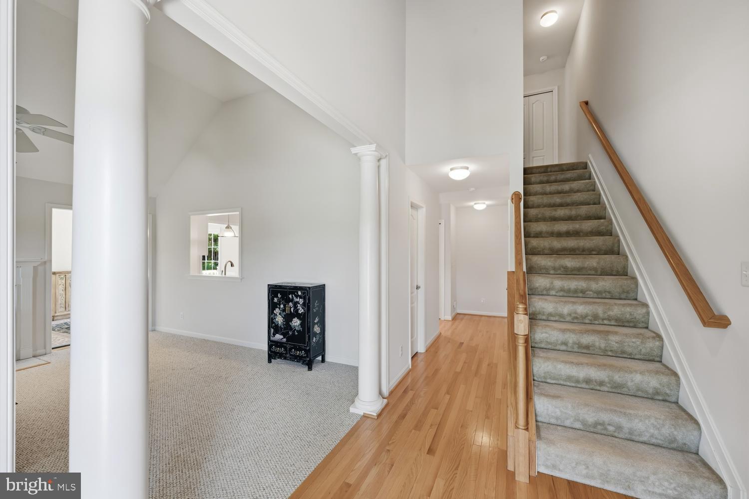 THE HOLLY'S - Residential