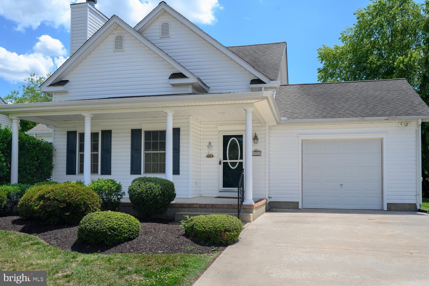THE HOLLY'S - Residential