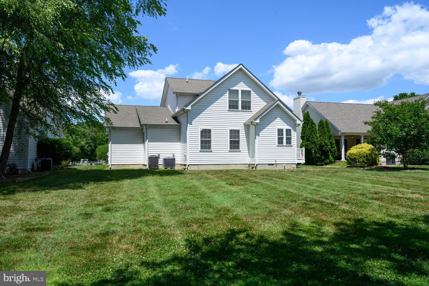 THE HOLLY'S - Residential