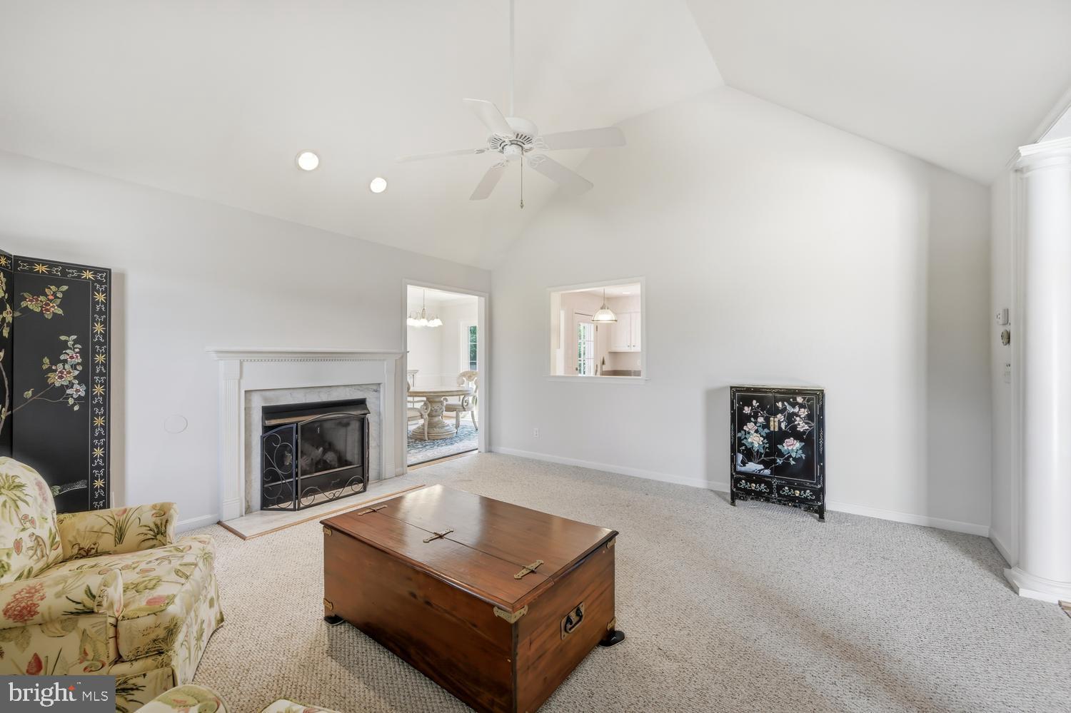 THE HOLLY'S - Residential