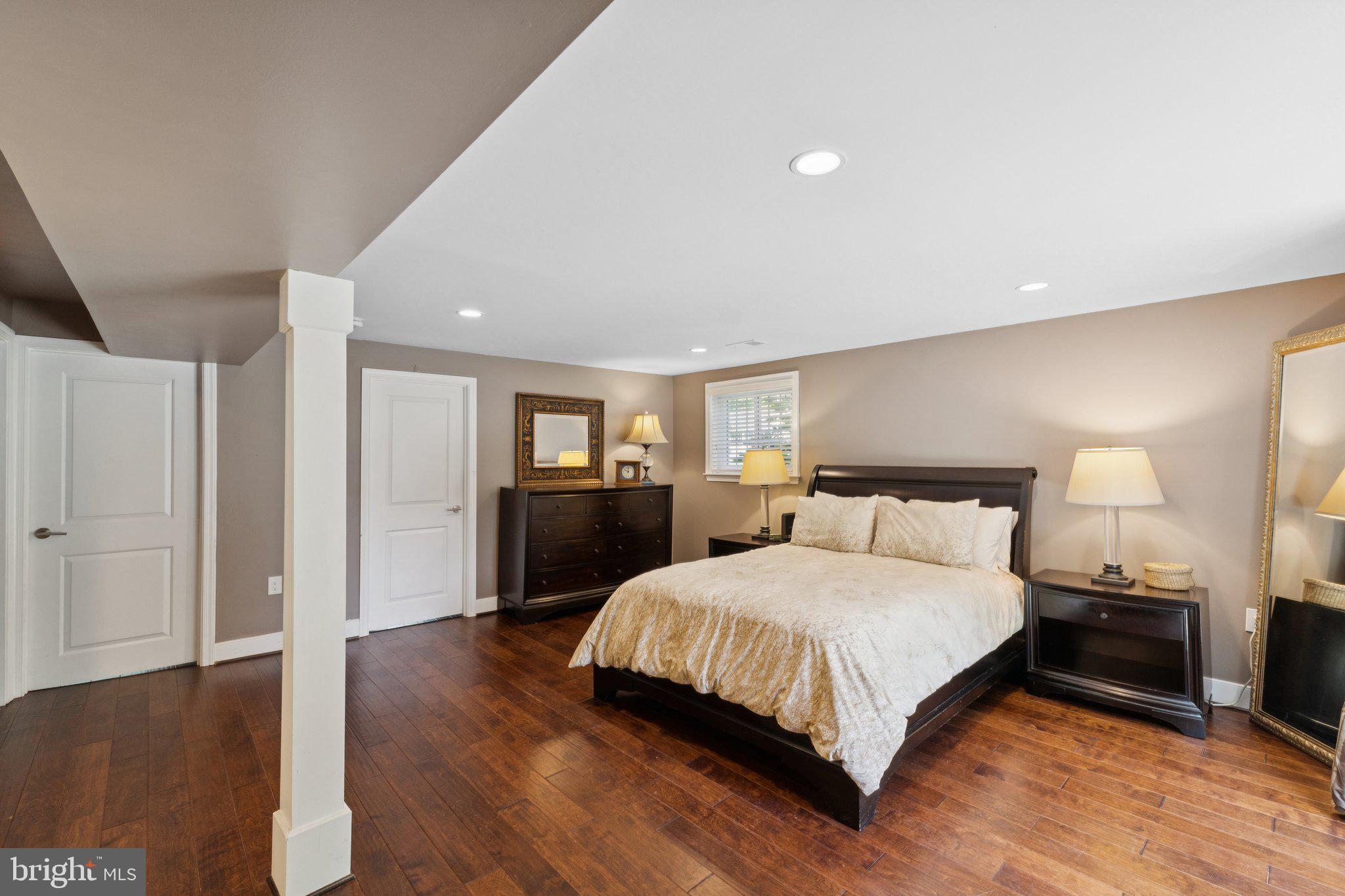 BEL PRE WOODS - Residential