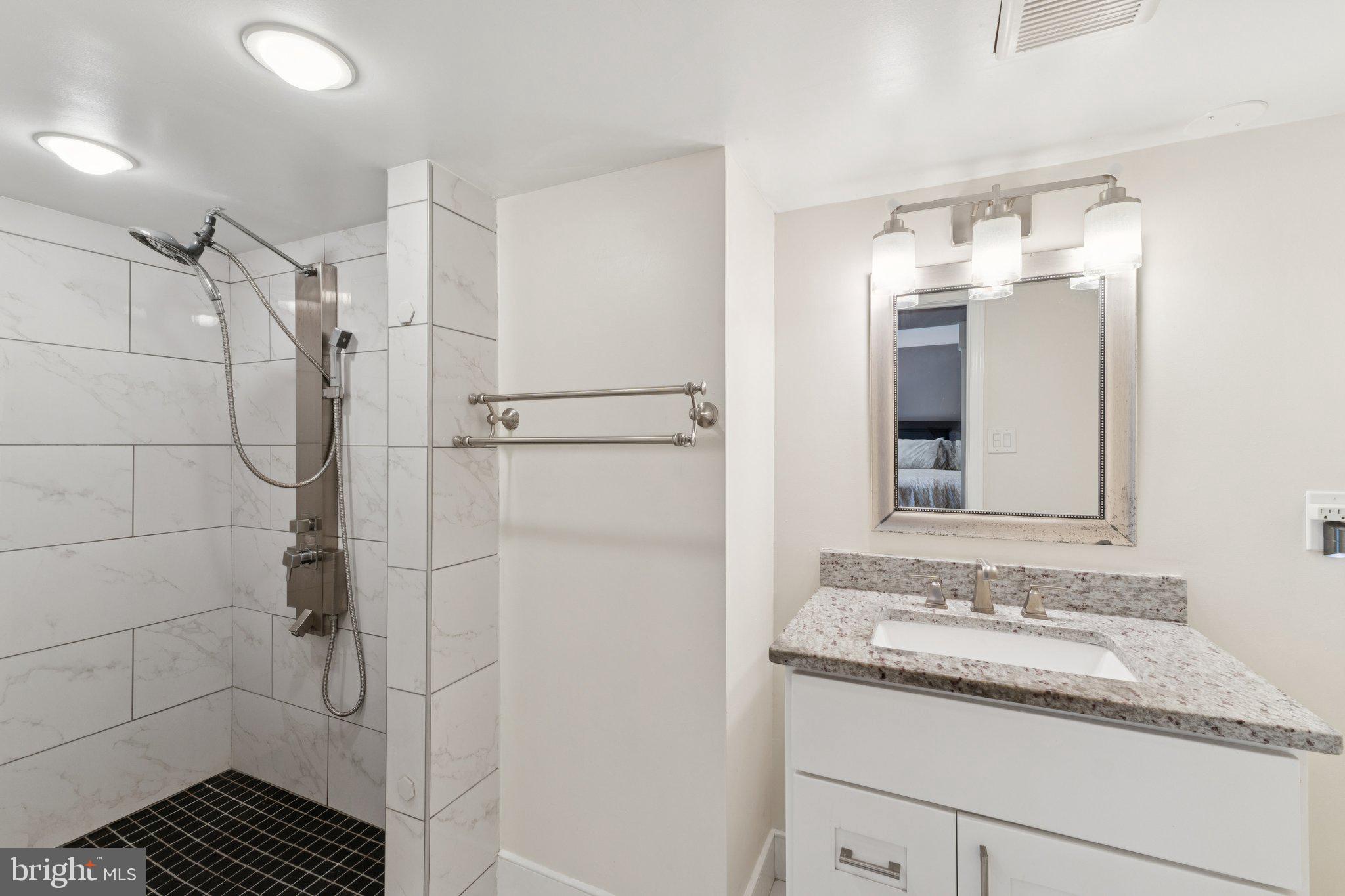 BEL PRE WOODS - Residential