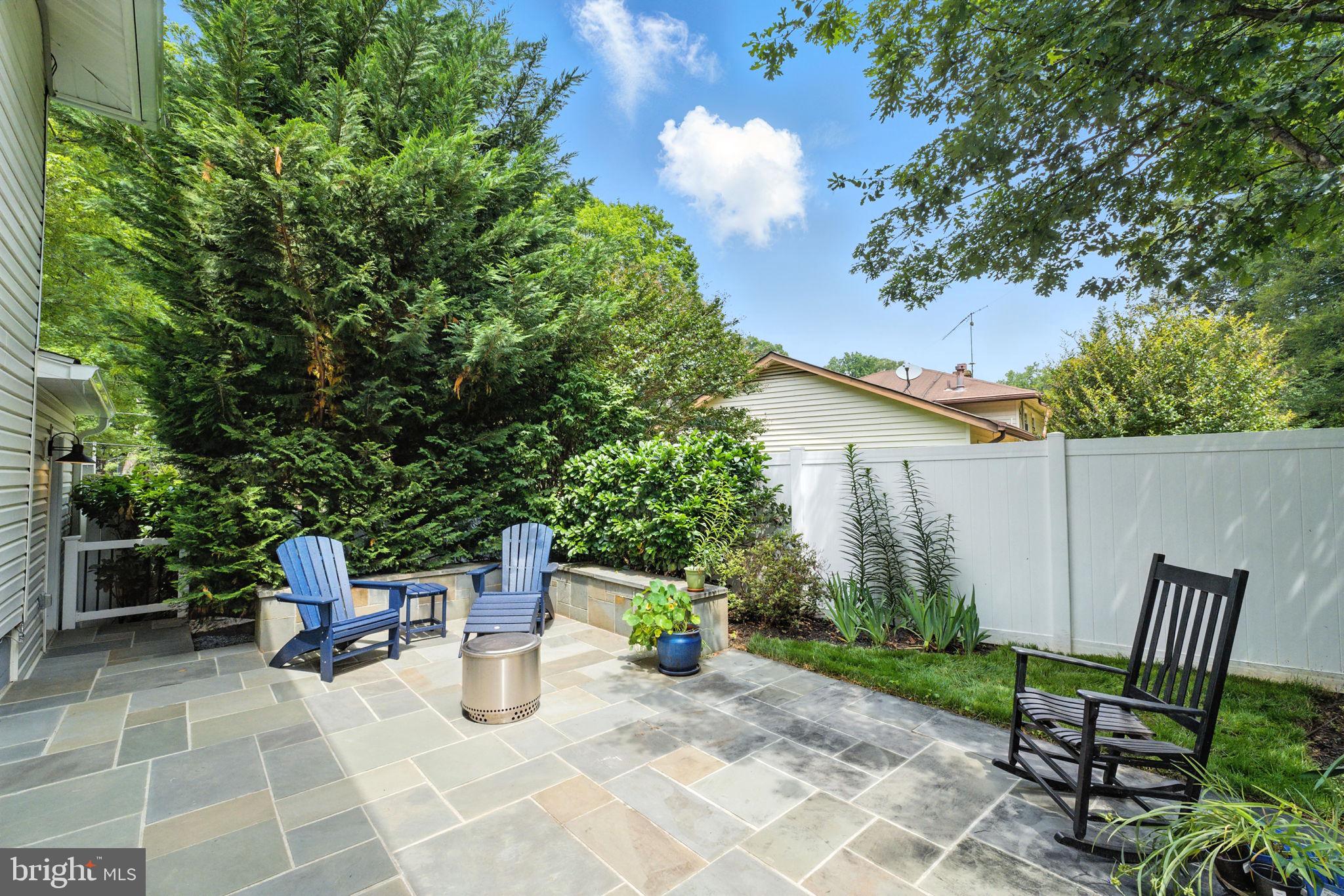 BEL PRE WOODS - Residential