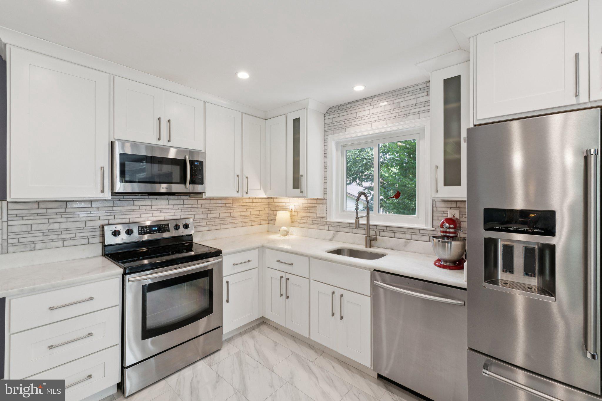BEL PRE WOODS - Residential