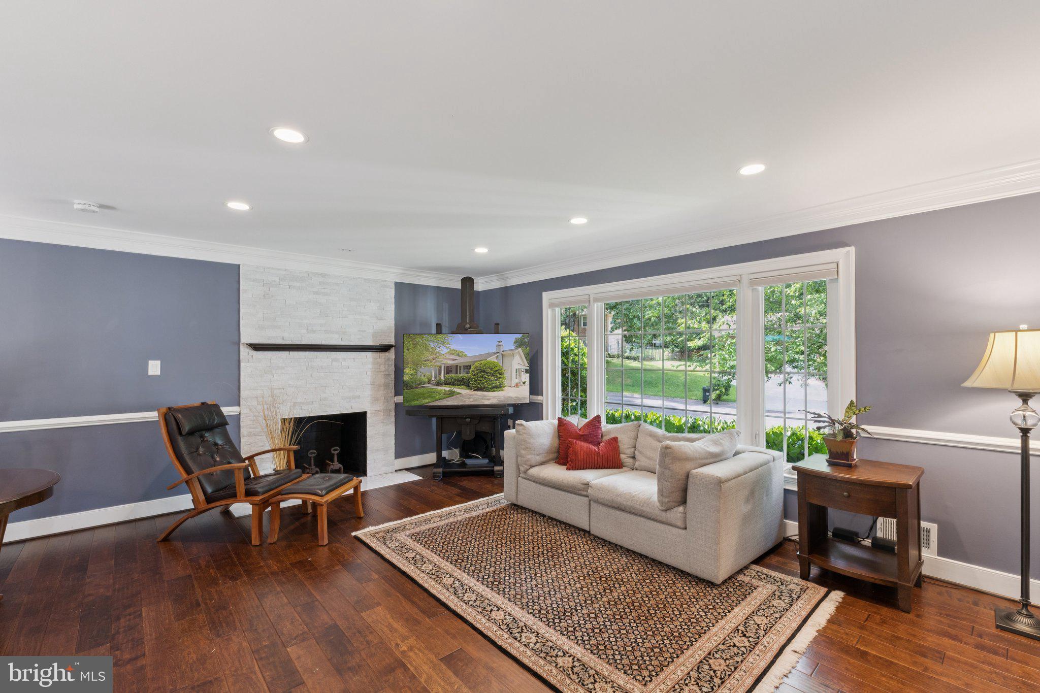 BEL PRE WOODS - Residential
