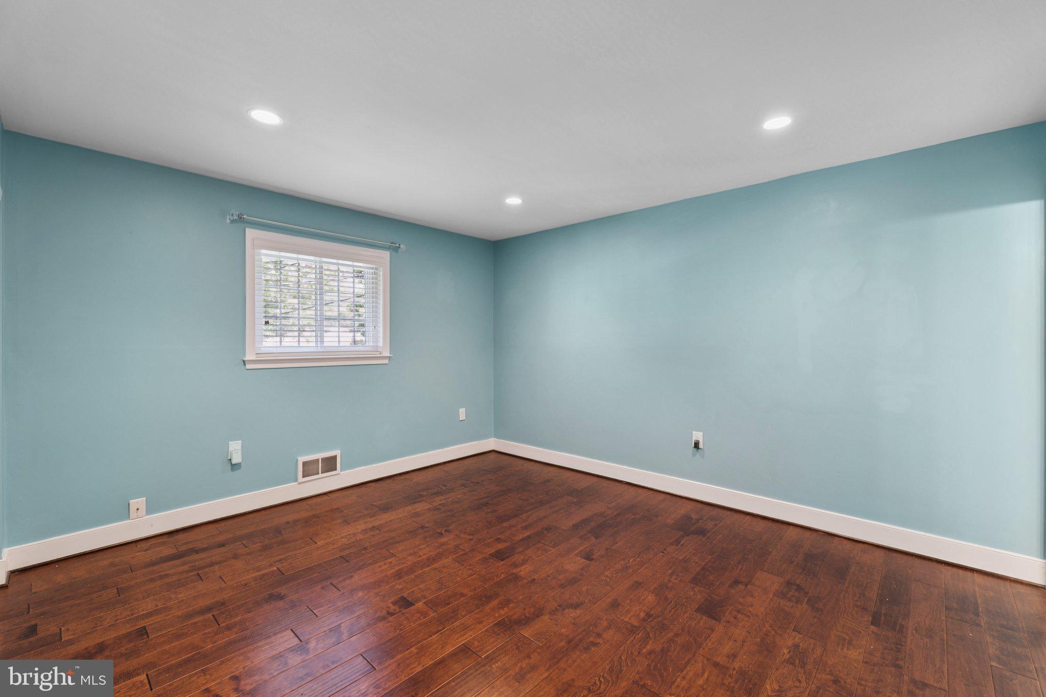 BEL PRE WOODS - Residential