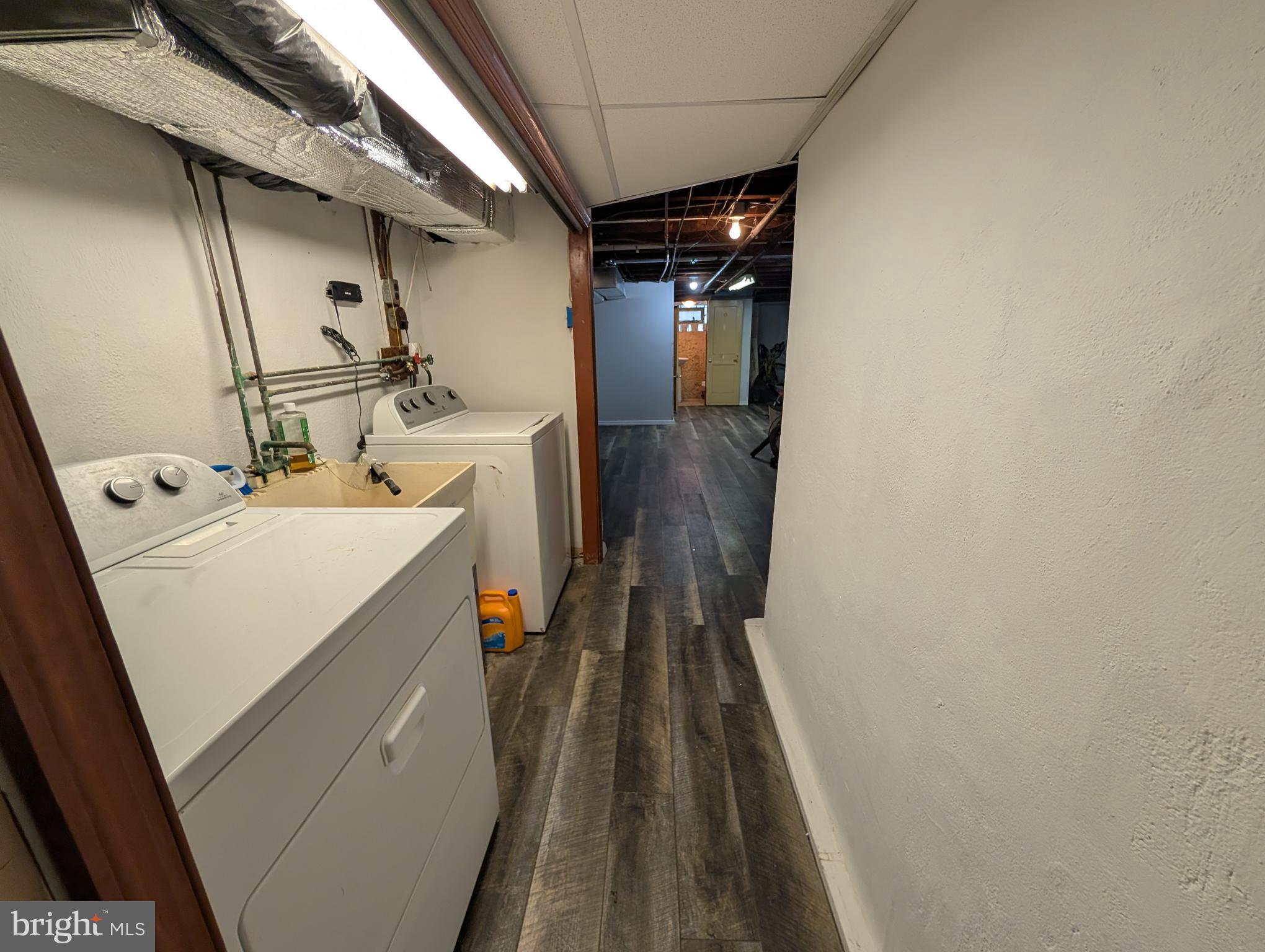 WEST OAK LANE - Residential