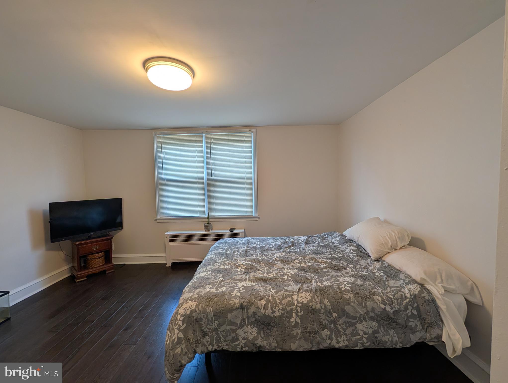 WEST OAK LANE - Residential