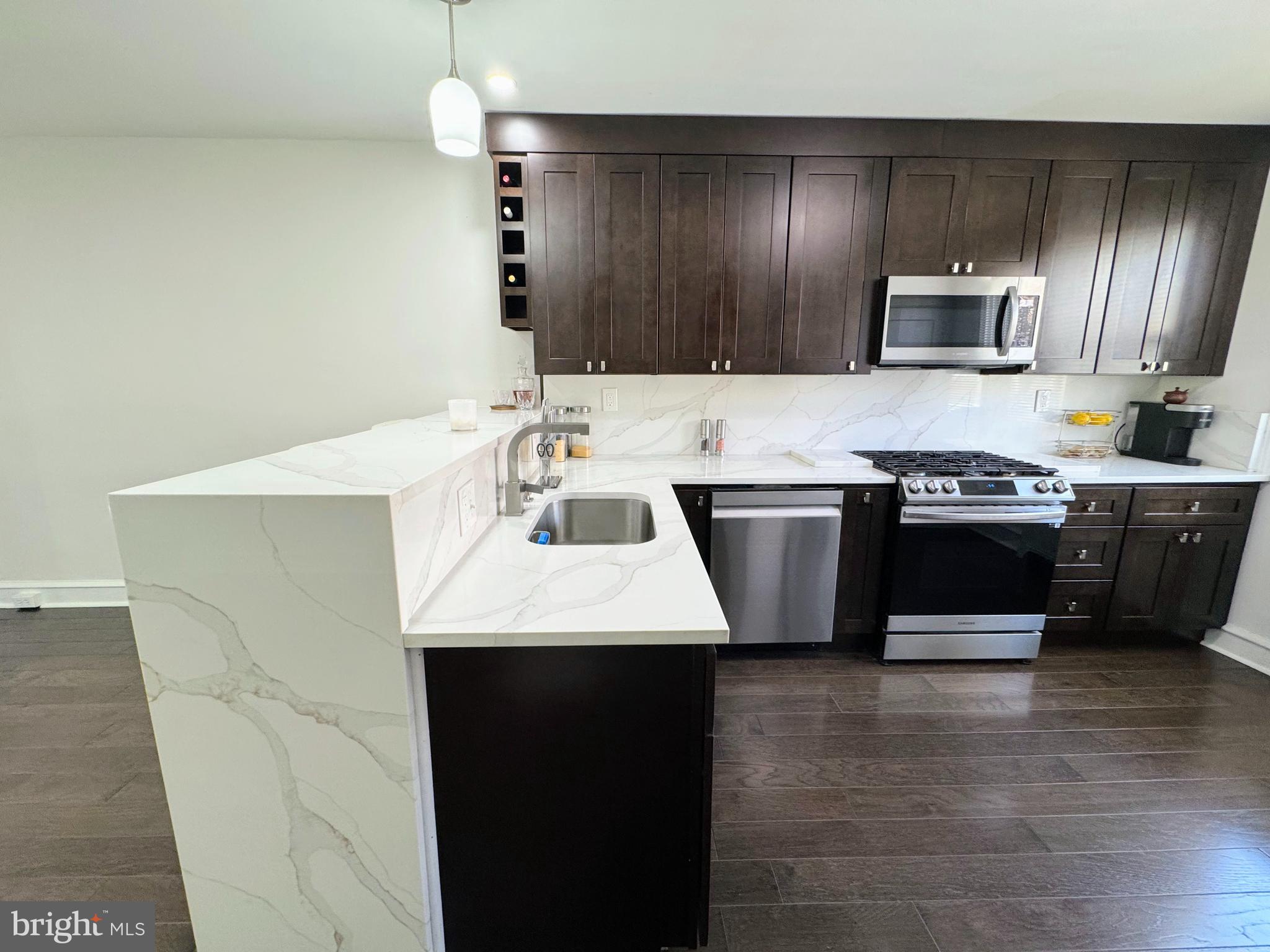 WEST OAK LANE - Residential
