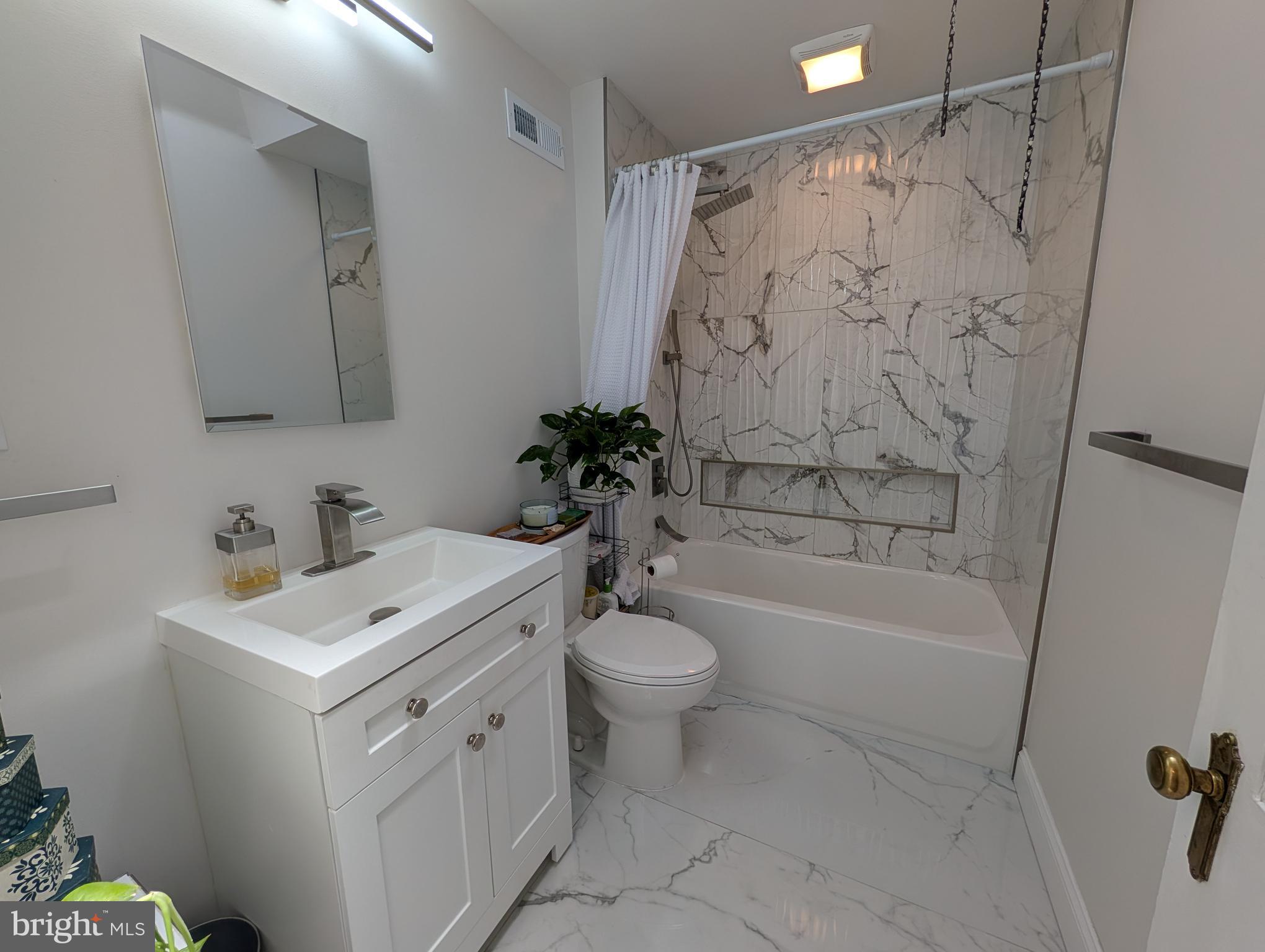 WEST OAK LANE - Residential