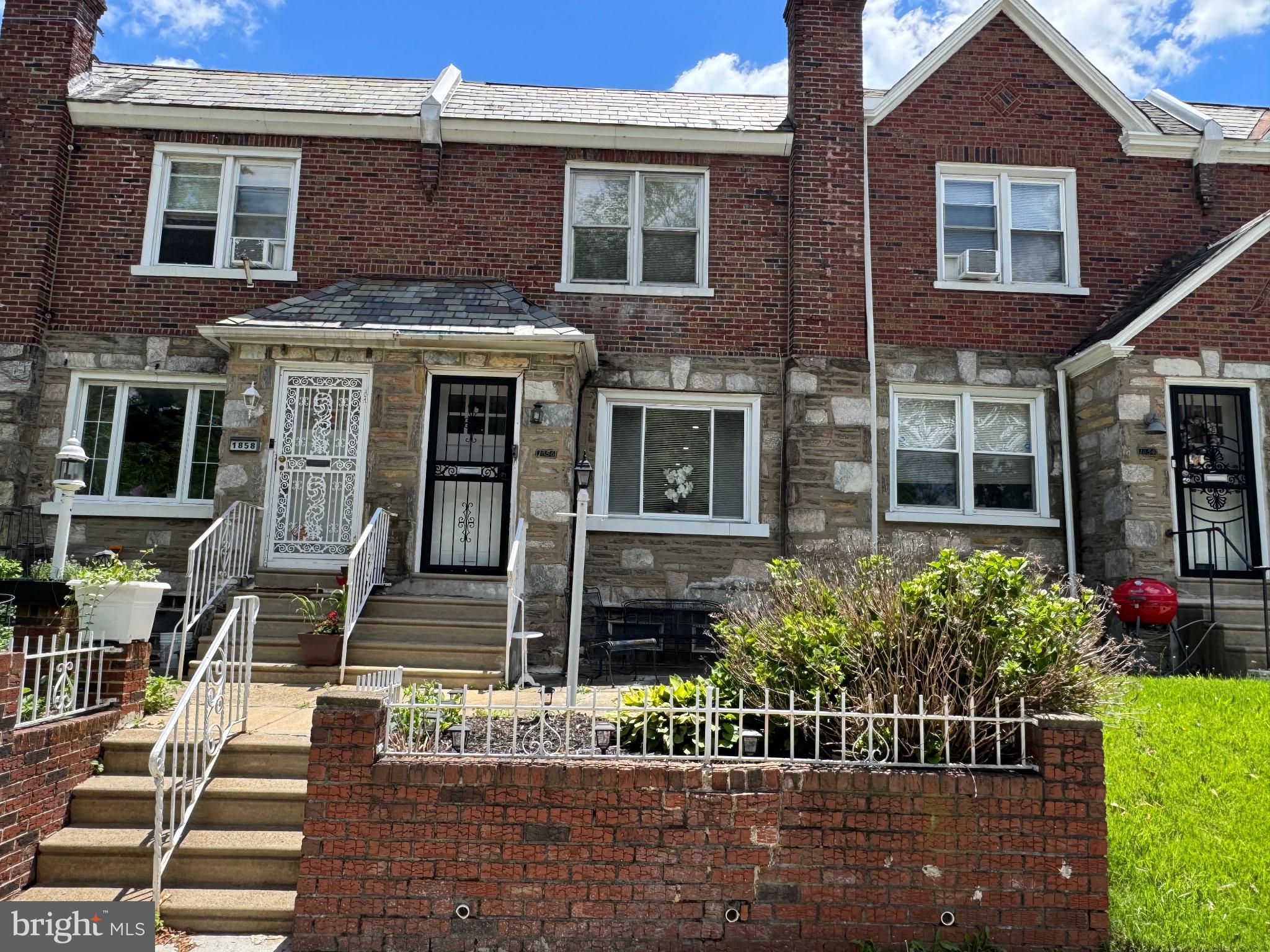 WEST OAK LANE - Residential