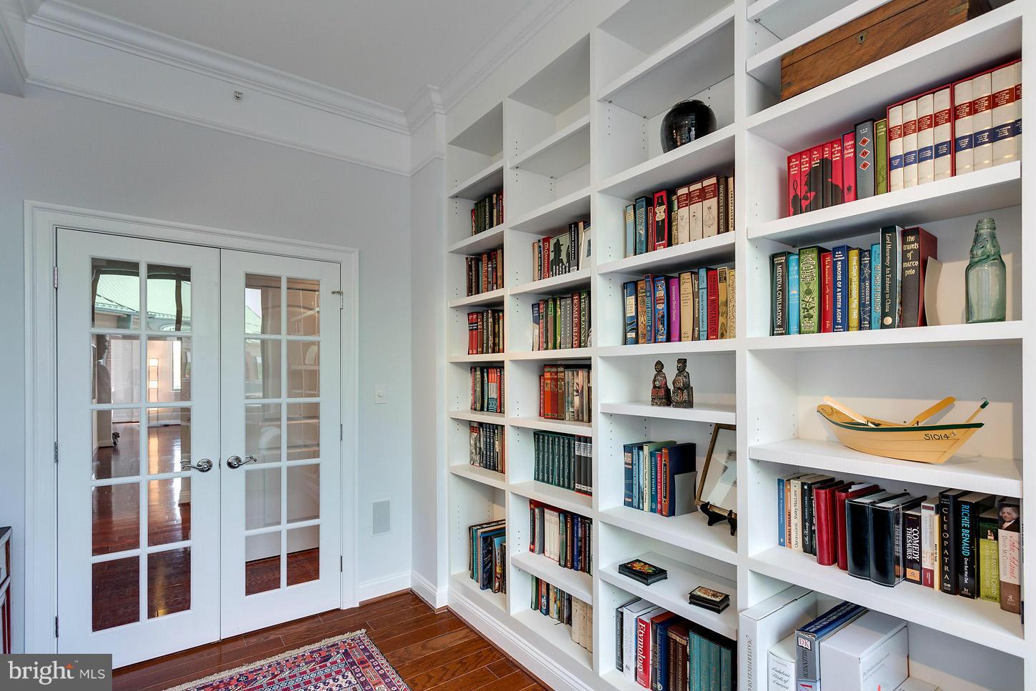 PALLADIUM AT MCLEAN - Residential