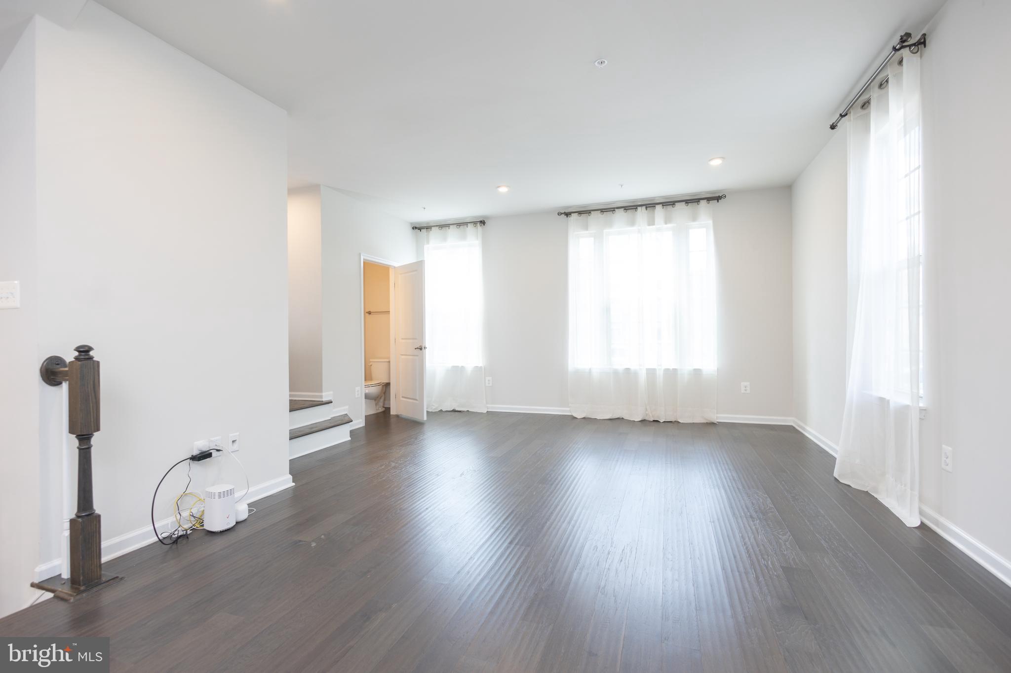 PARKSIDE - Residential Lease