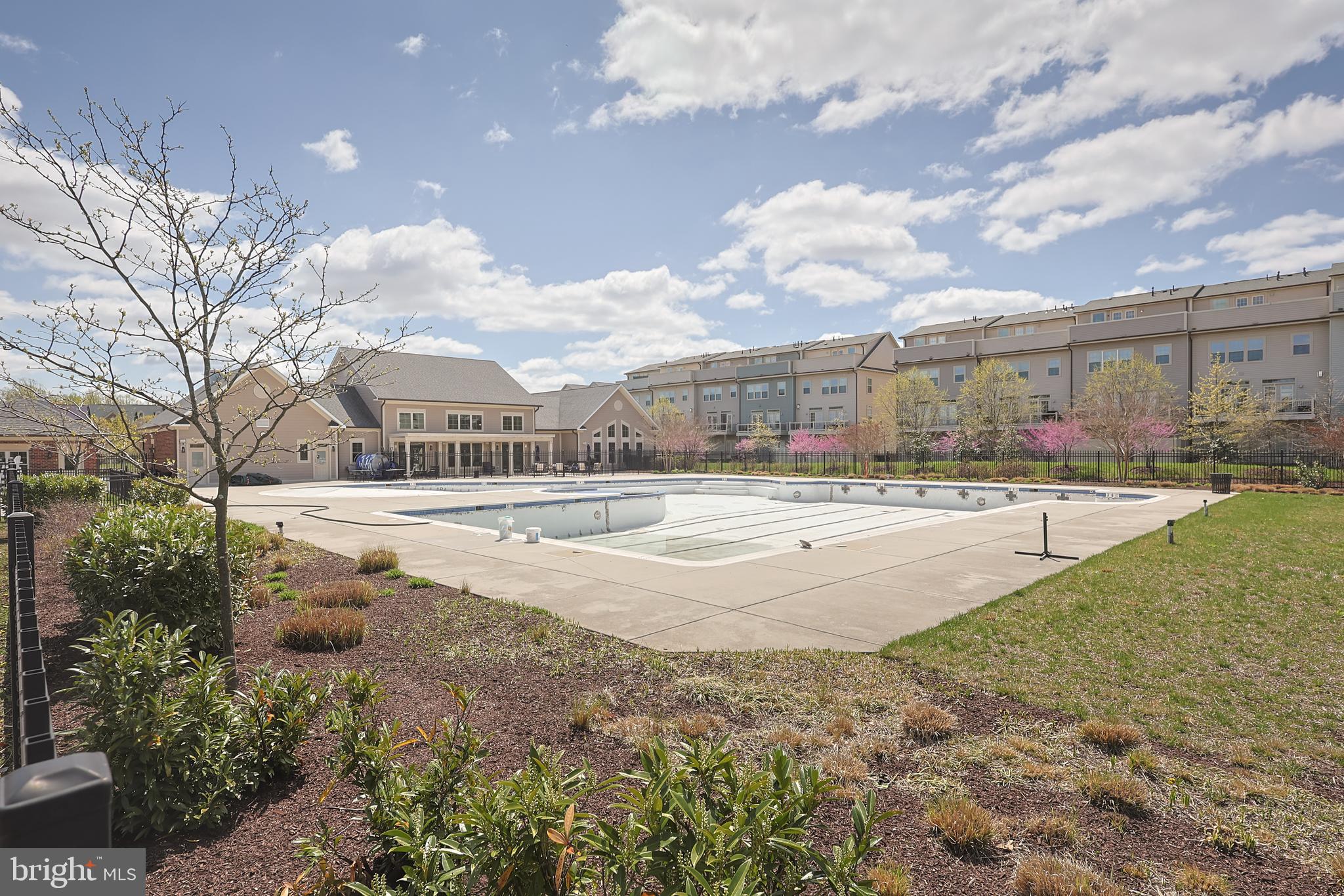 PARKSIDE - Residential Lease