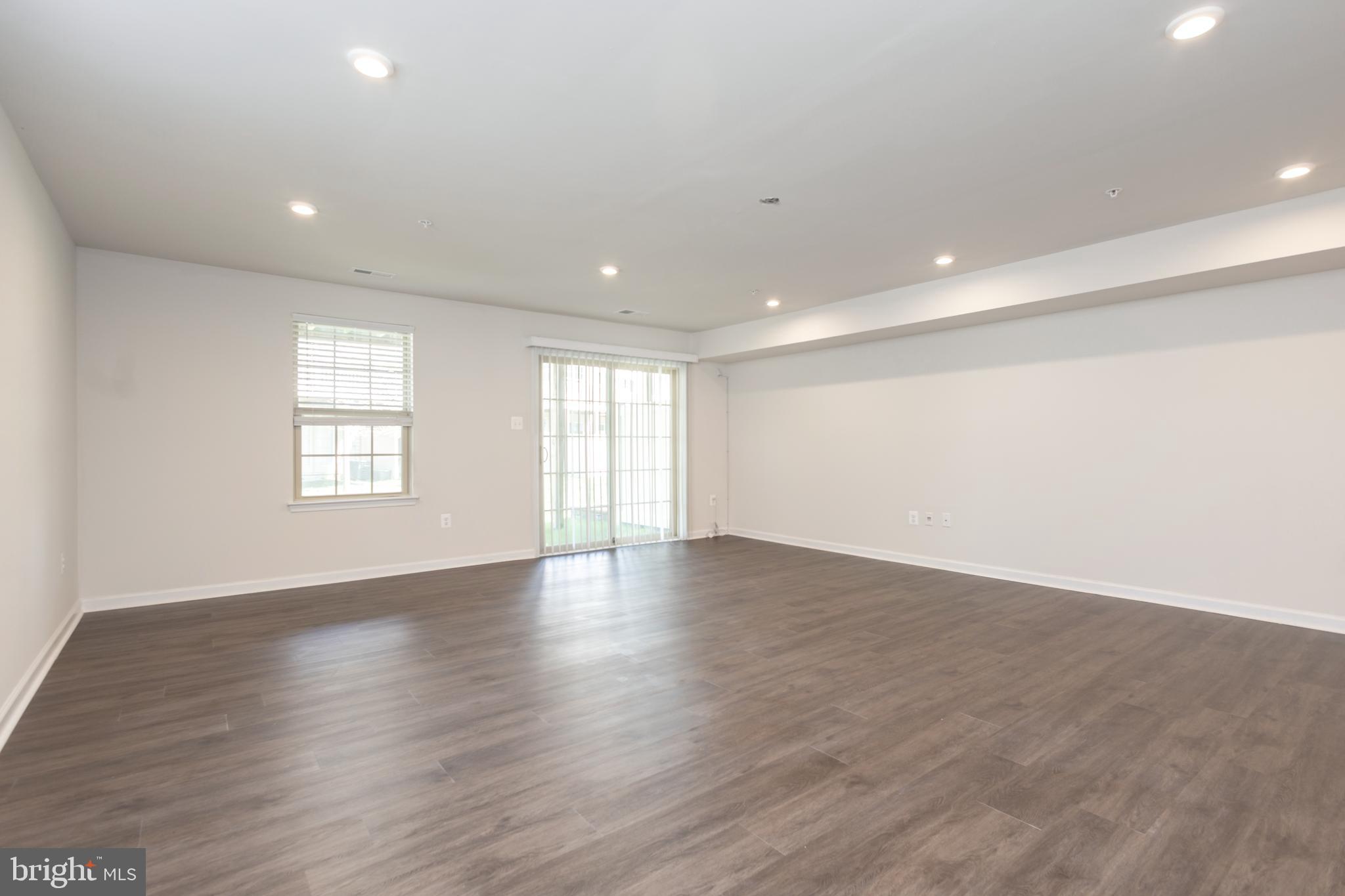 PARKSIDE - Residential Lease