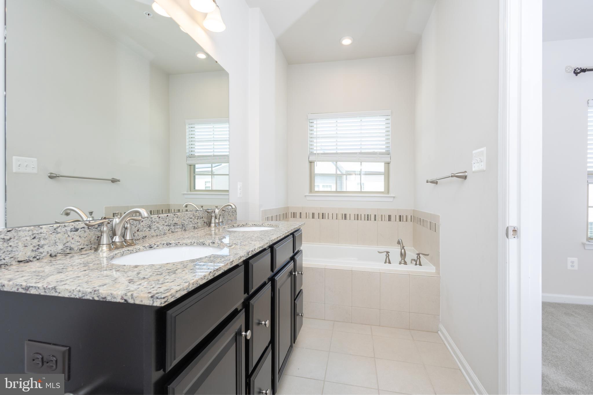 PARKSIDE - Residential Lease