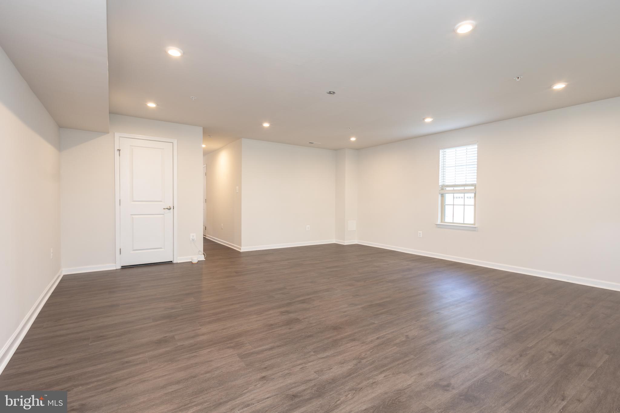 PARKSIDE - Residential Lease
