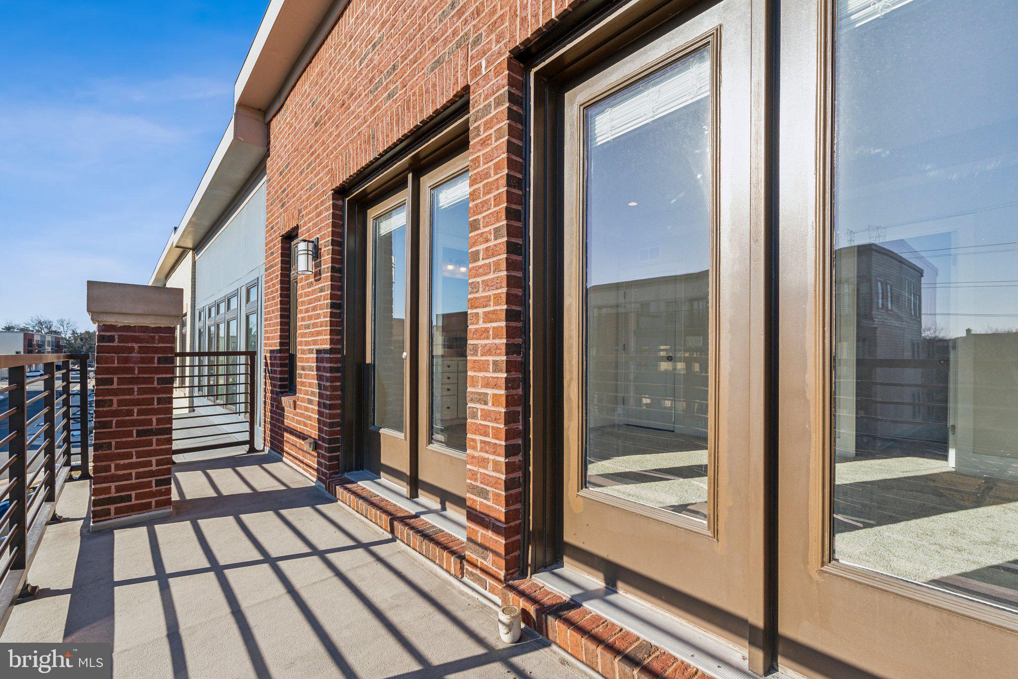 ASHBURN OVERLOOK - Residential Lease