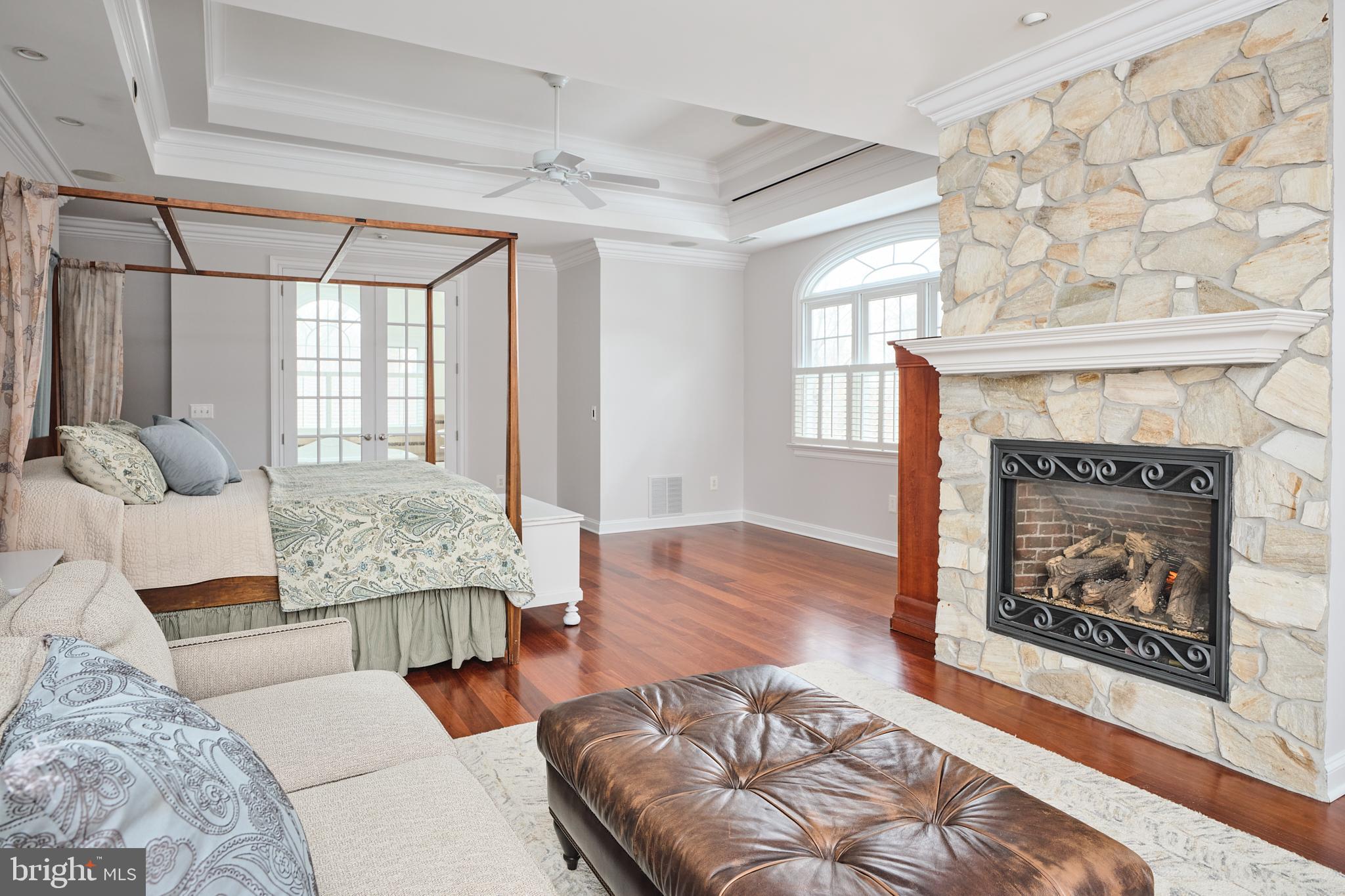 WHITE GATE - Residential