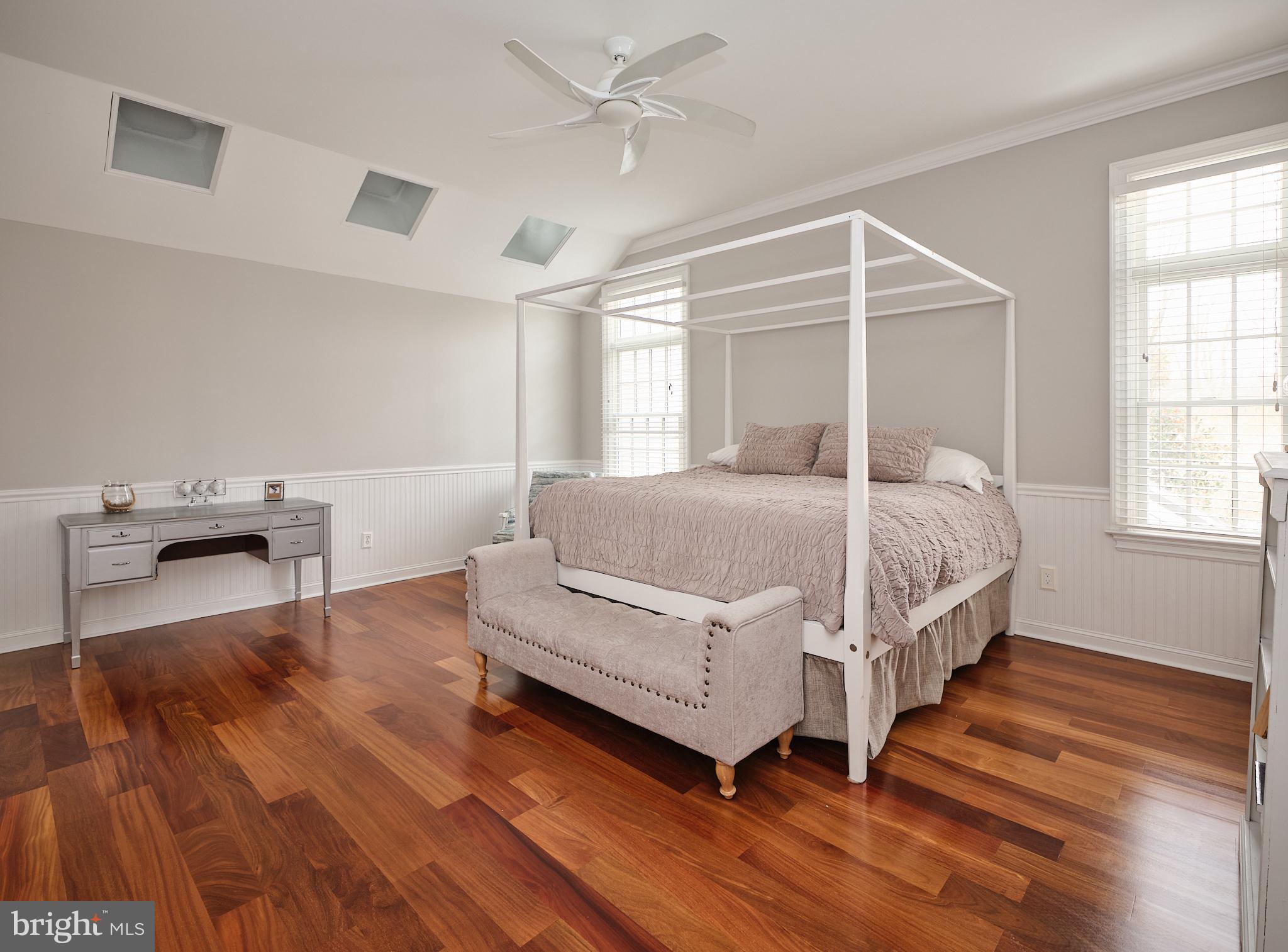 WHITE GATE - Residential