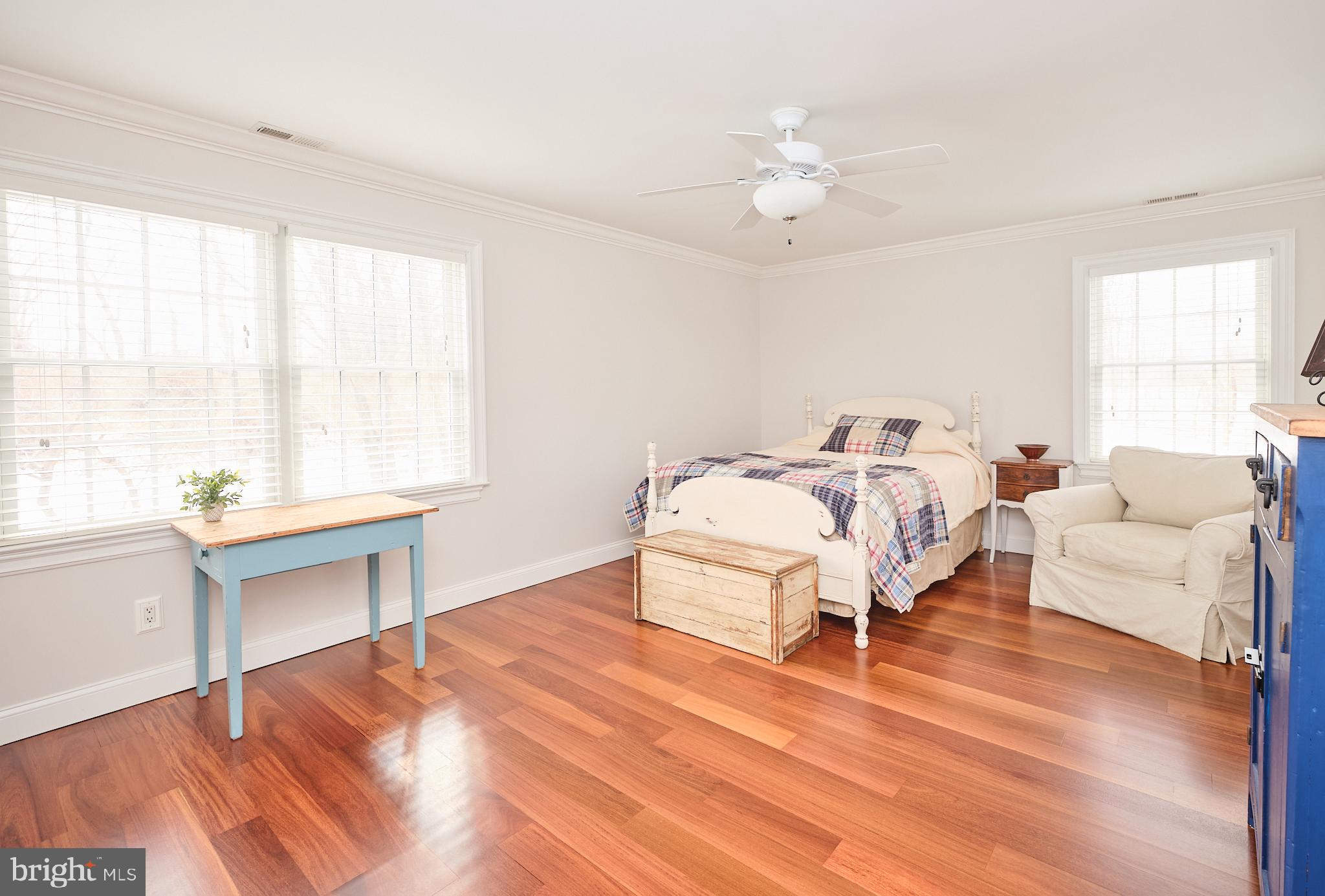 WHITE GATE - Residential
