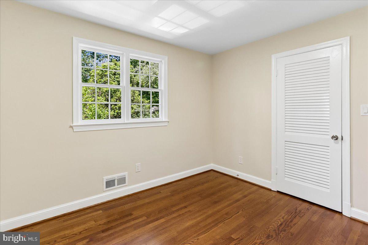 MEADOWOOD - Residential