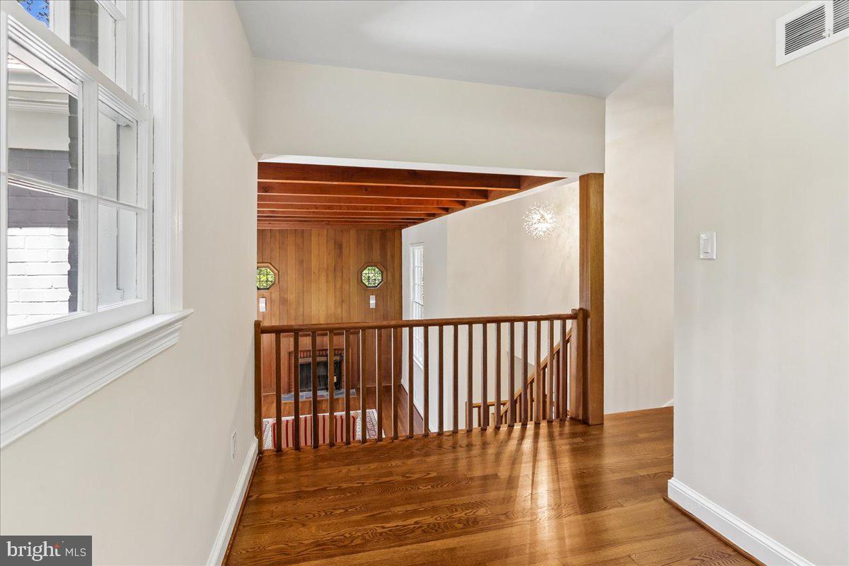 MEADOWOOD - Residential