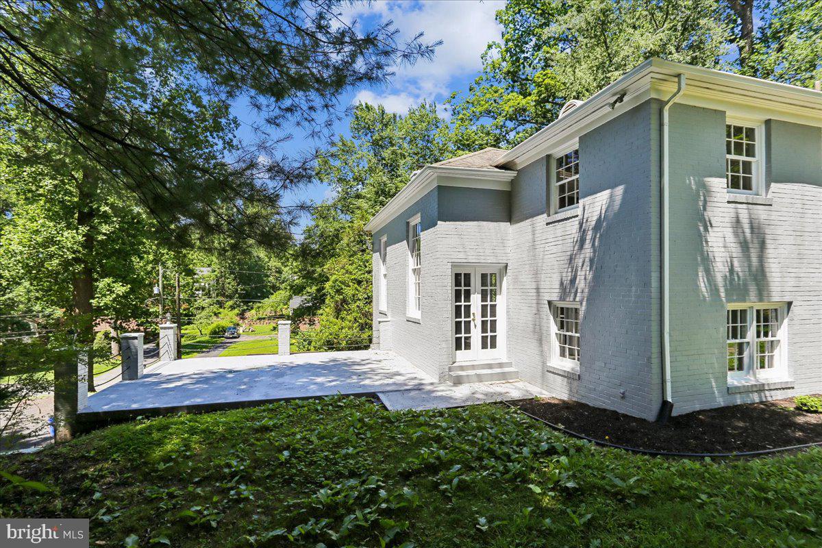 MEADOWOOD - Residential
