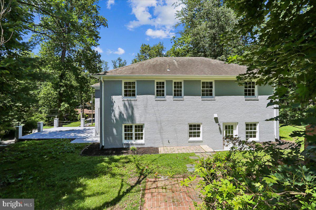 MEADOWOOD - Residential